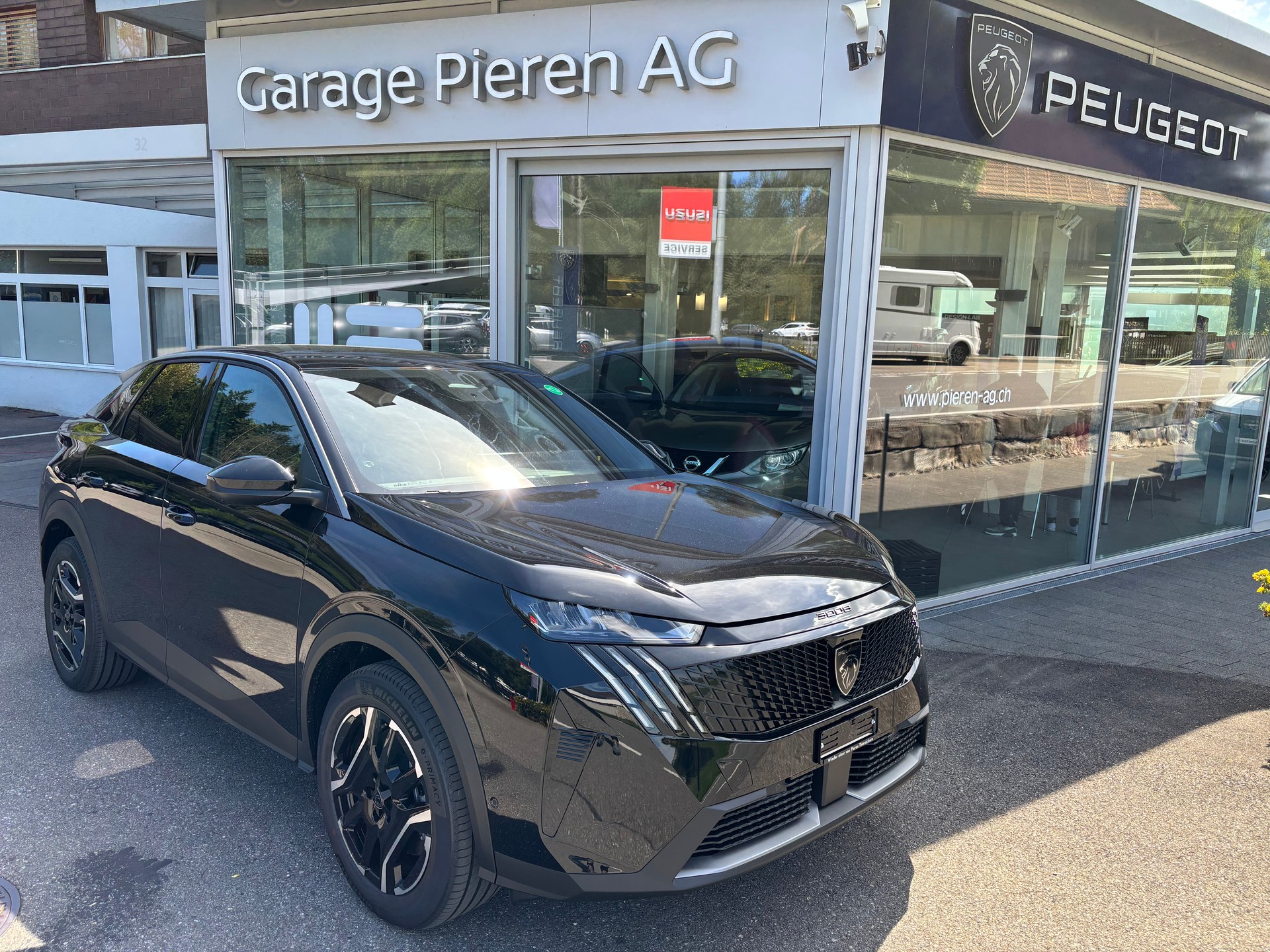 PEUGEOT 3008 73kWh Allure Premium Dual Motor 325 AWD
