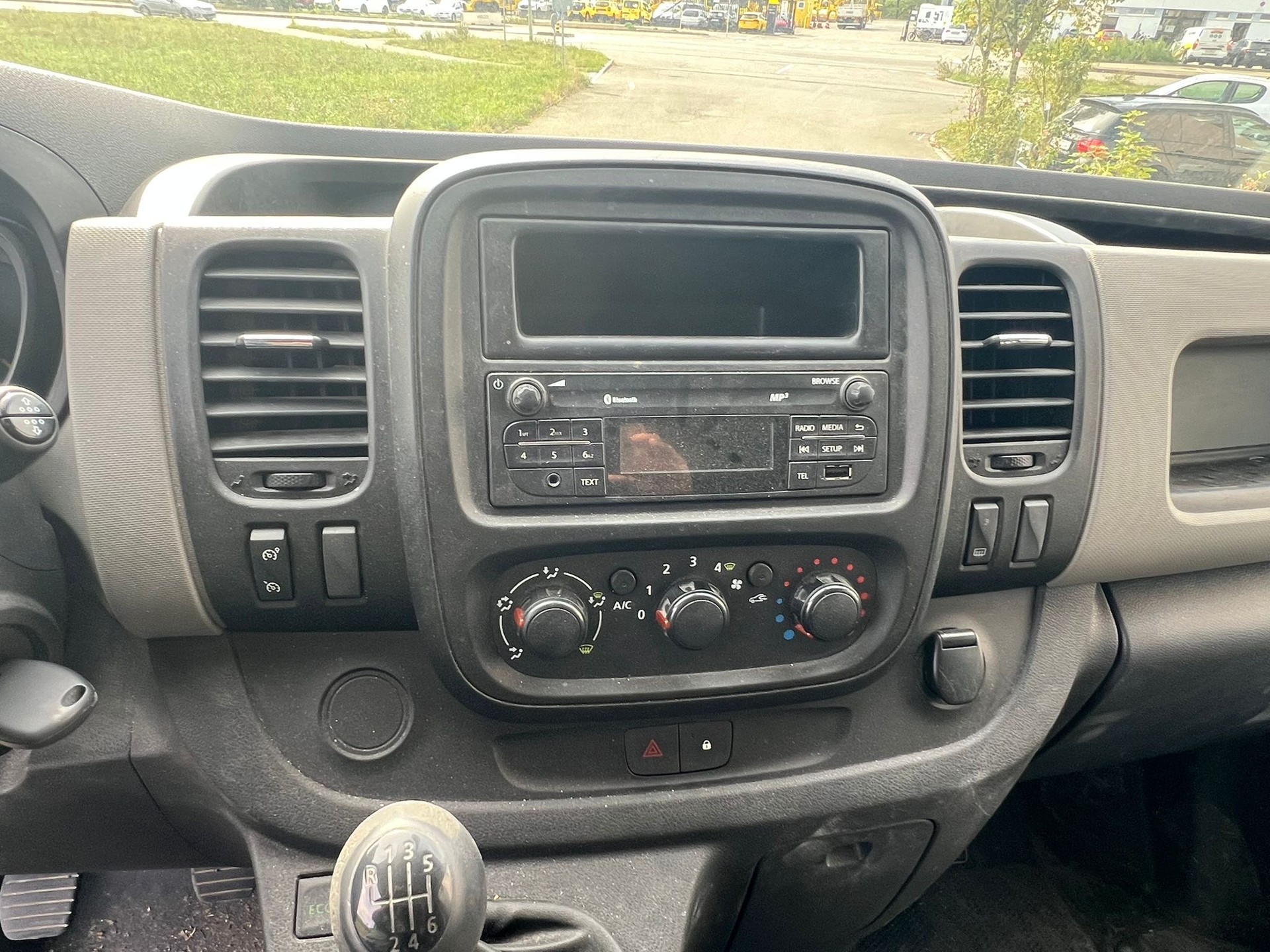 RENAULT Trafic 1.6 dCi 90 2.9t L2H1 Mit Klima Lange Version-image-5