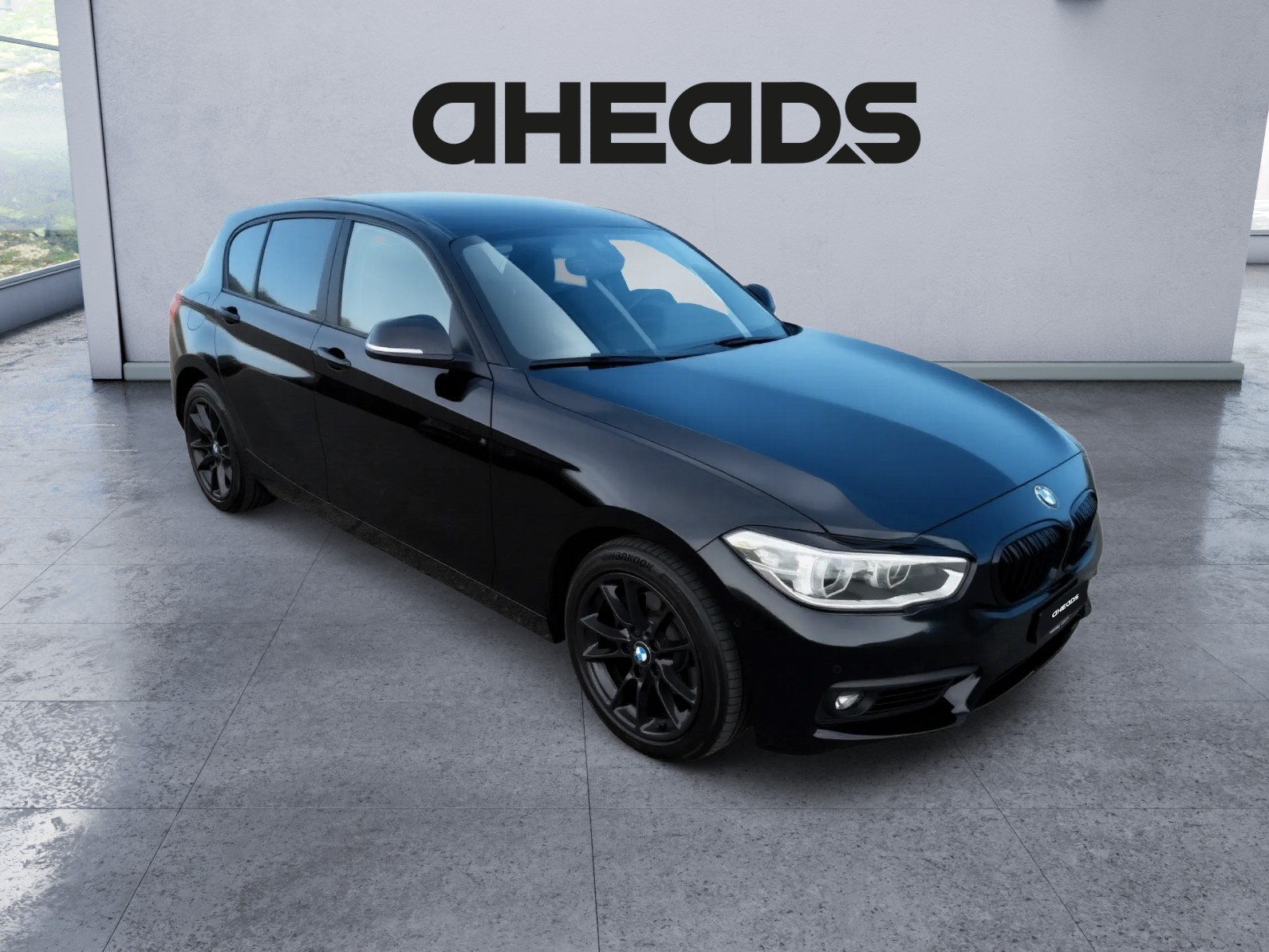 BMW 120d xDrive Essential Edition Steptronic-image-2