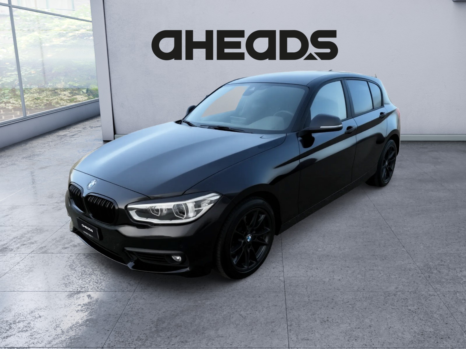 BMW 120d xDrive Essential Edition Steptronic-image-0