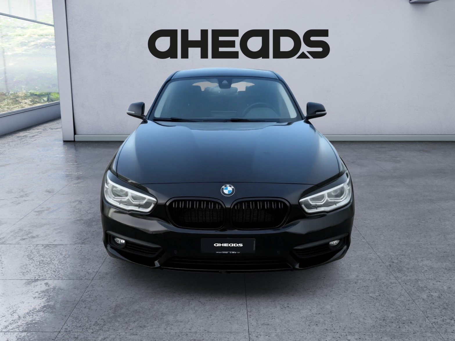 BMW 120d xDrive Essential Edition Steptronic-image-1