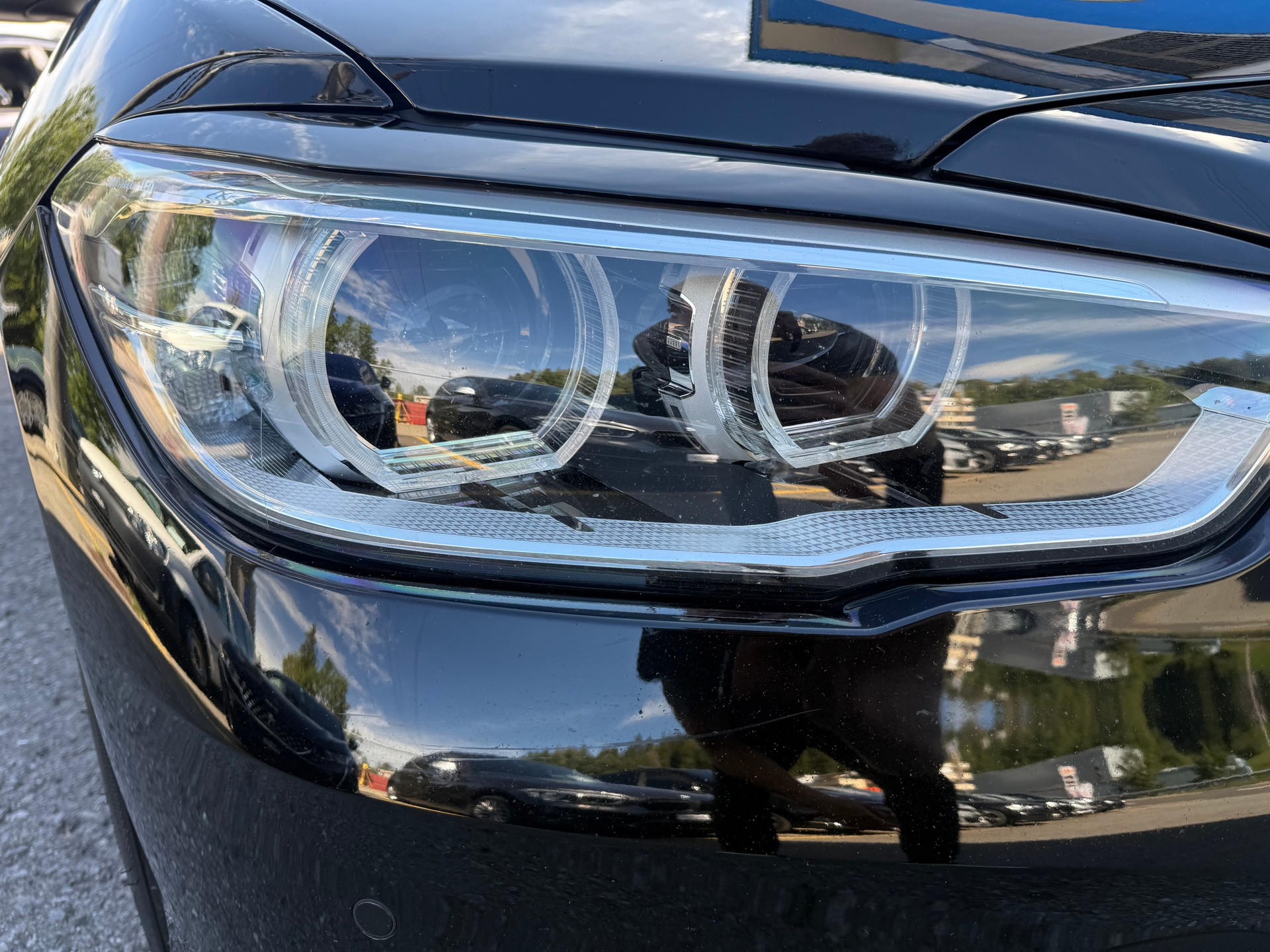BMW 120d xDrive Essential Edition Steptronic-image-23