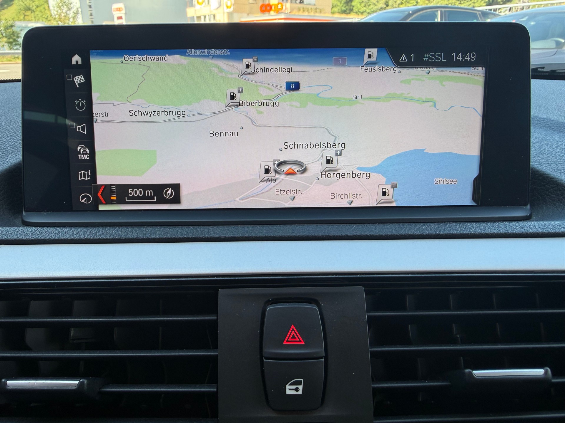 BMW 120d xDrive Essential Edition Steptronic-image-17