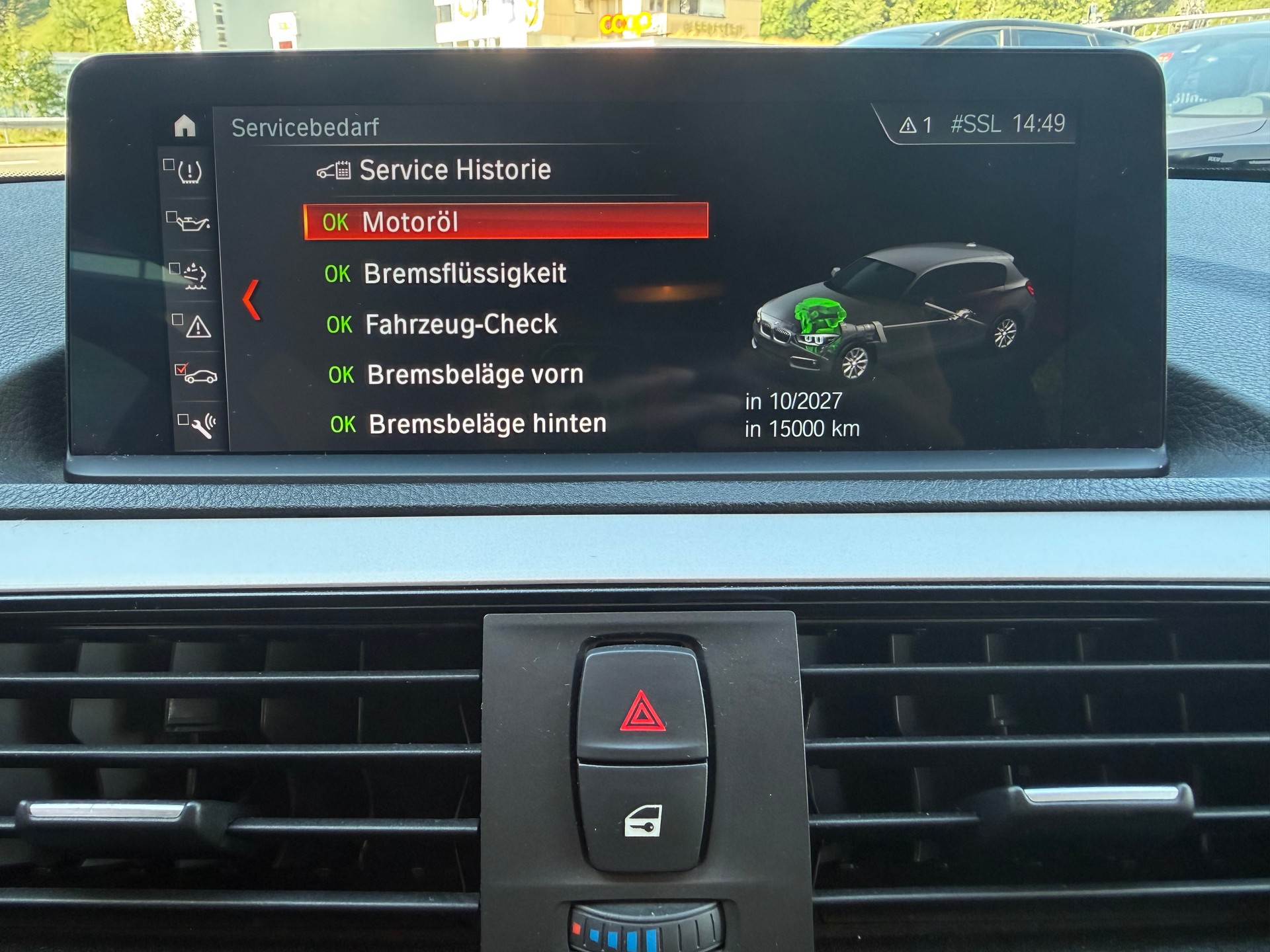 BMW 120d xDrive Essential Edition Steptronic-image-19