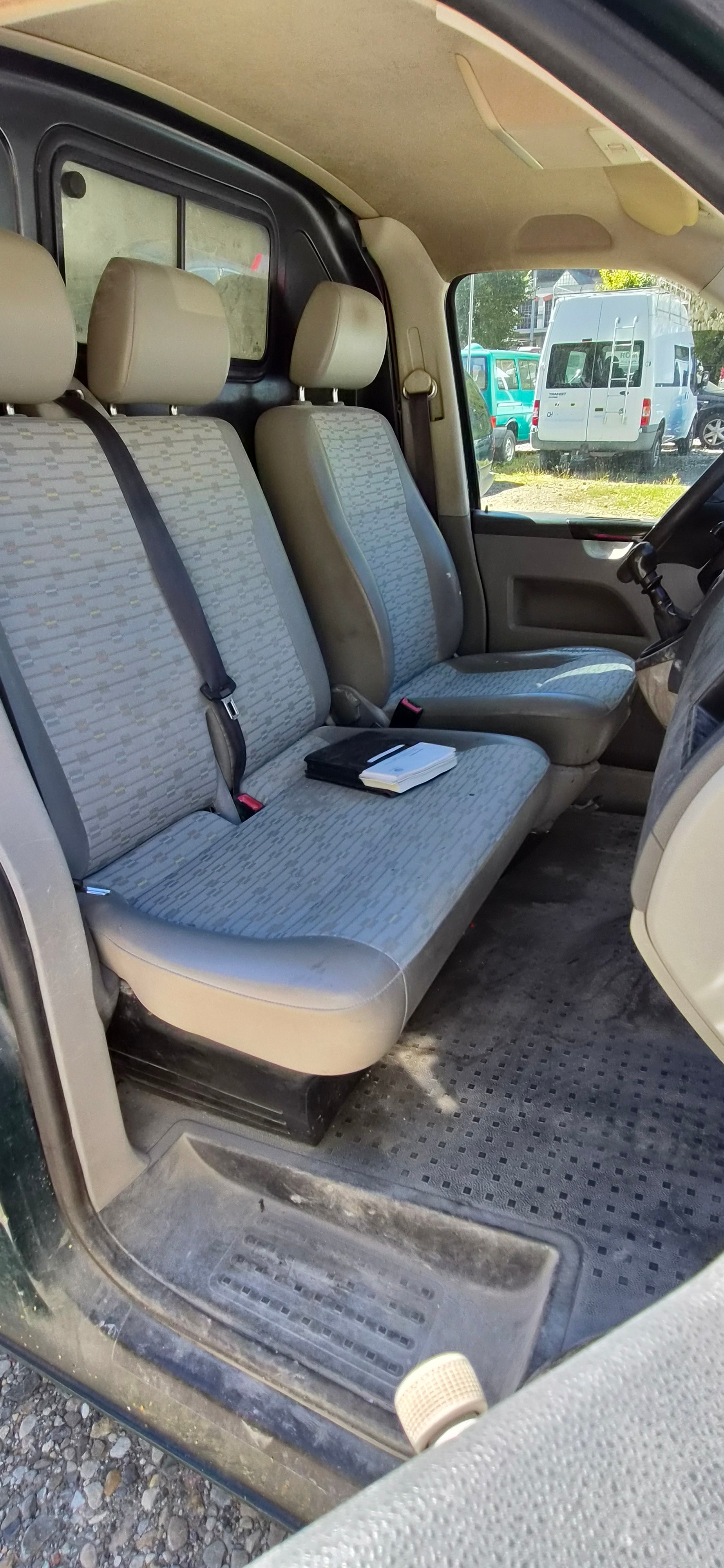 VW T5 2.0 TDI-image-6