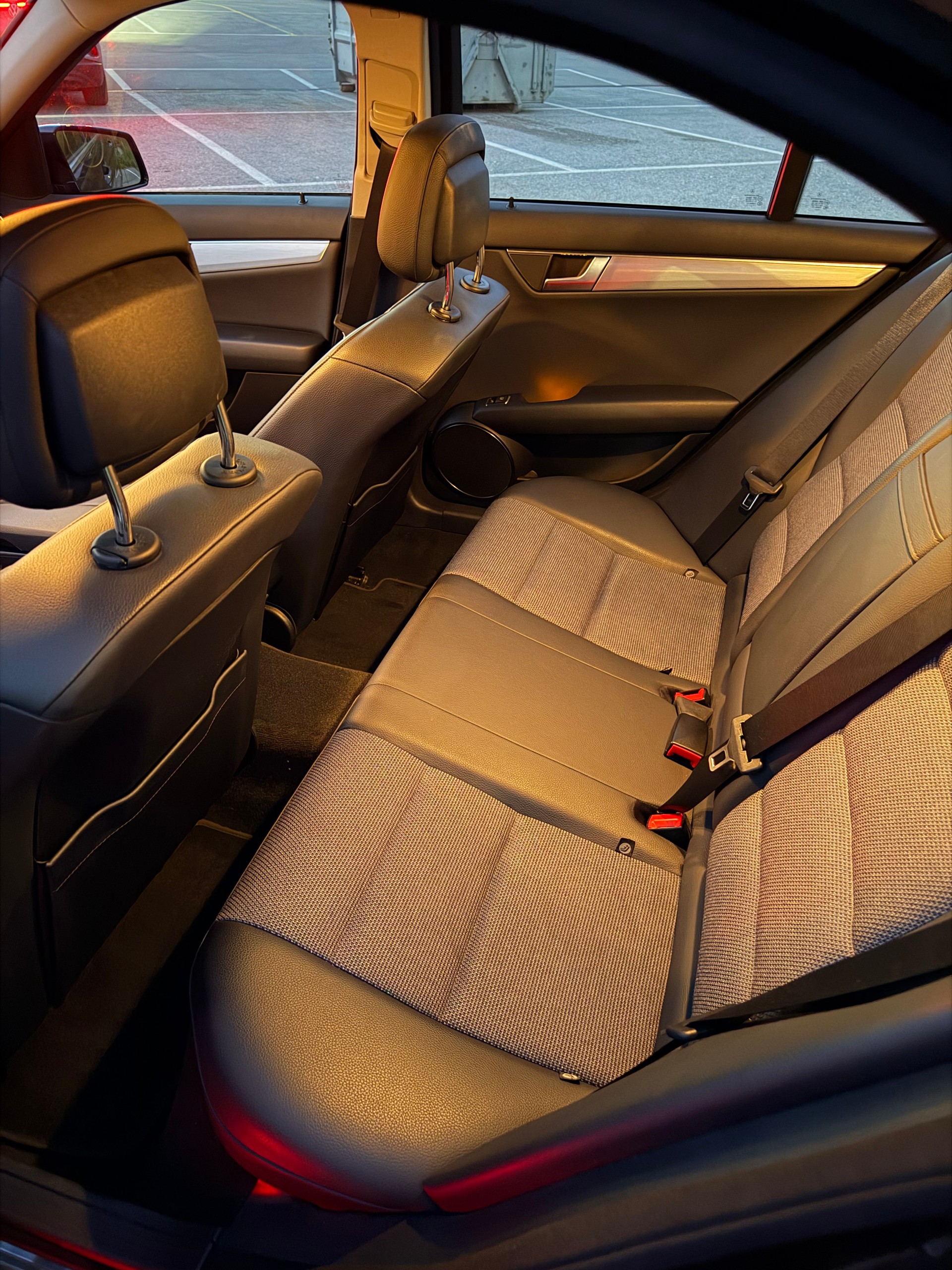 MERCEDES-BENZ C 250 CDI Avantgarde 4Matic 7G-Tronic-image-4