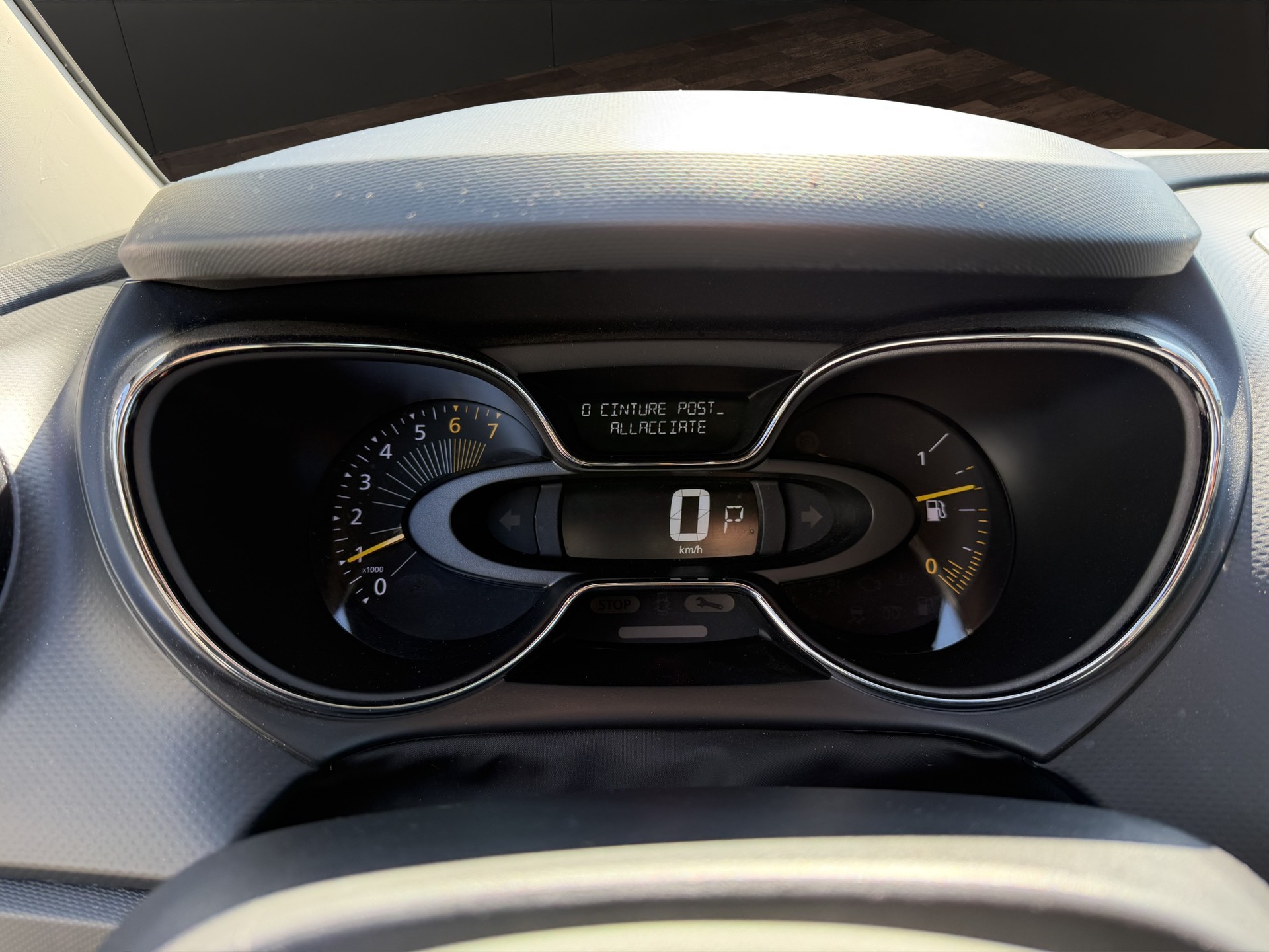 RENAULT Captur 1.2 T 16V Privilège EDC-image-7