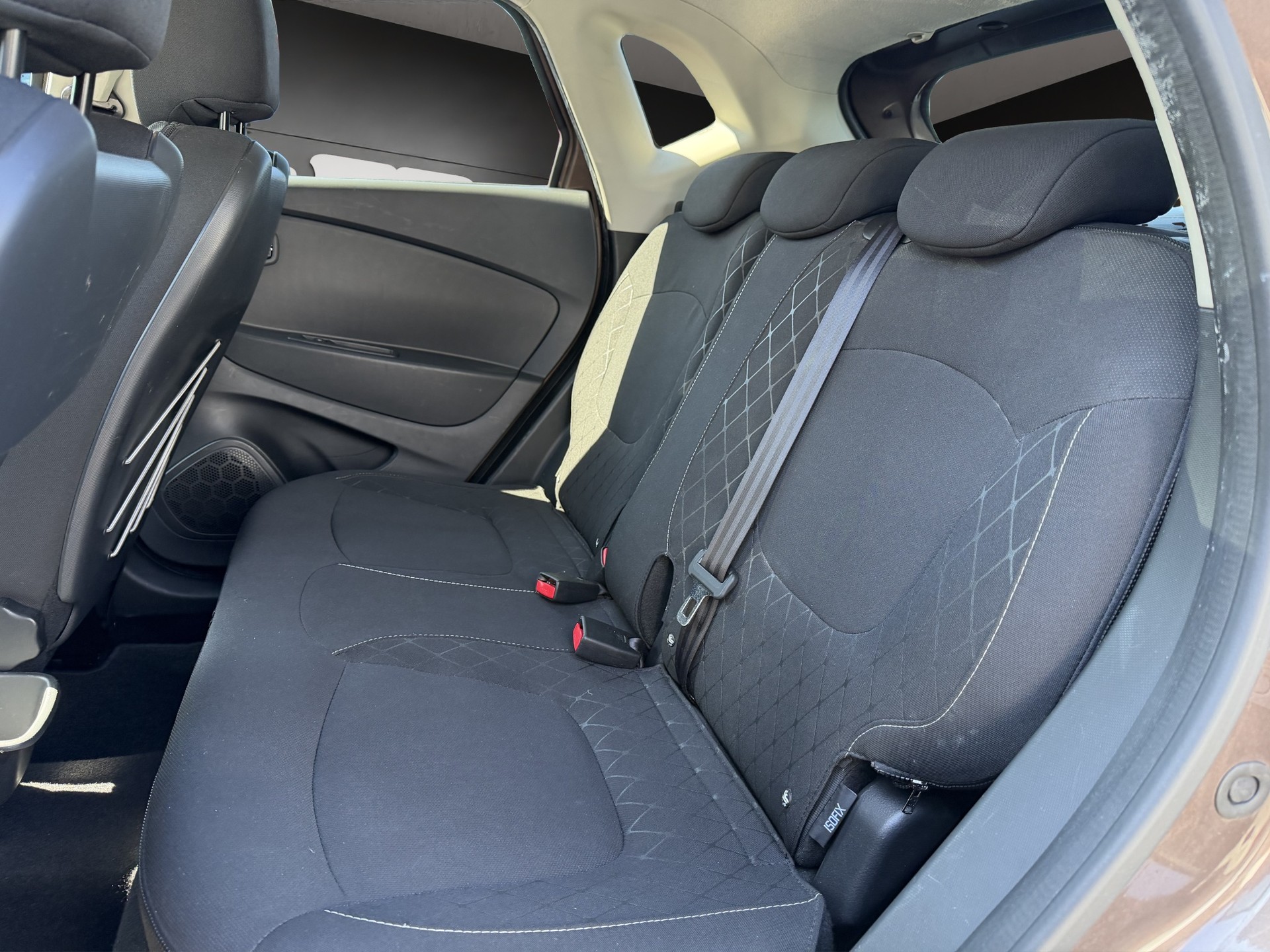 RENAULT Captur 1.2 T 16V Privilège EDC-image-5