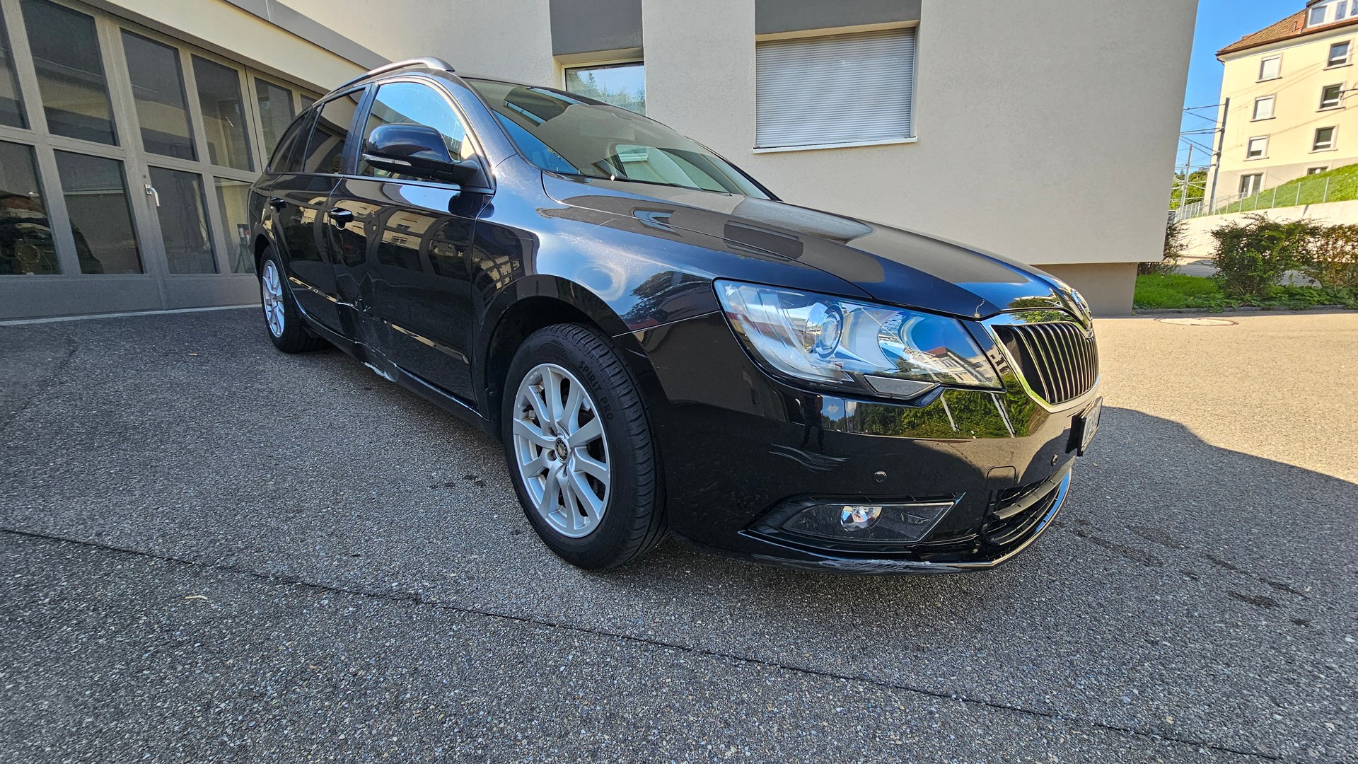 SKODA Superb Combi 1.8 TSI Elegance 4x4-image-2