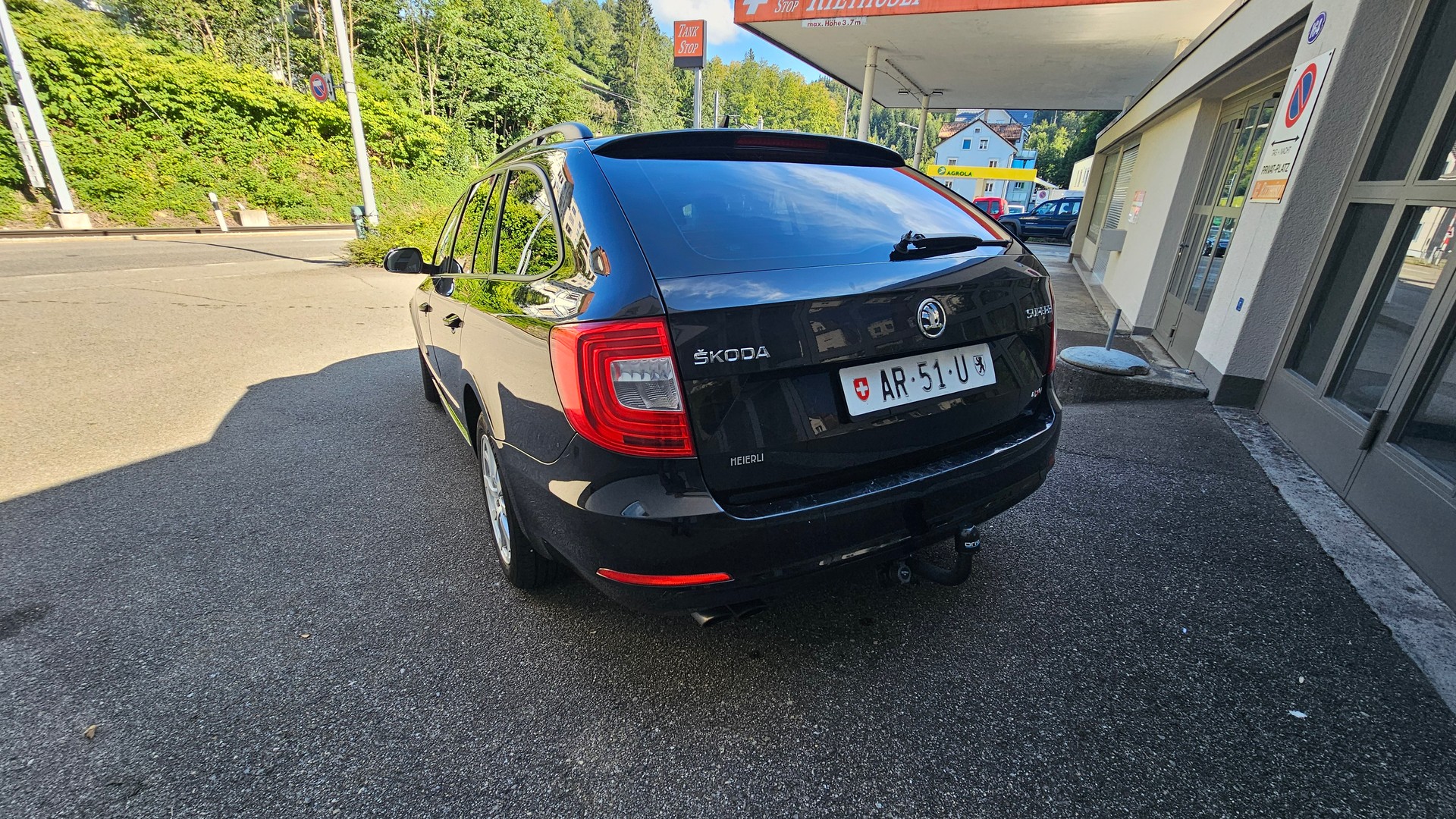 SKODA Superb Combi 1.8 TSI Elegance 4x4-image-1