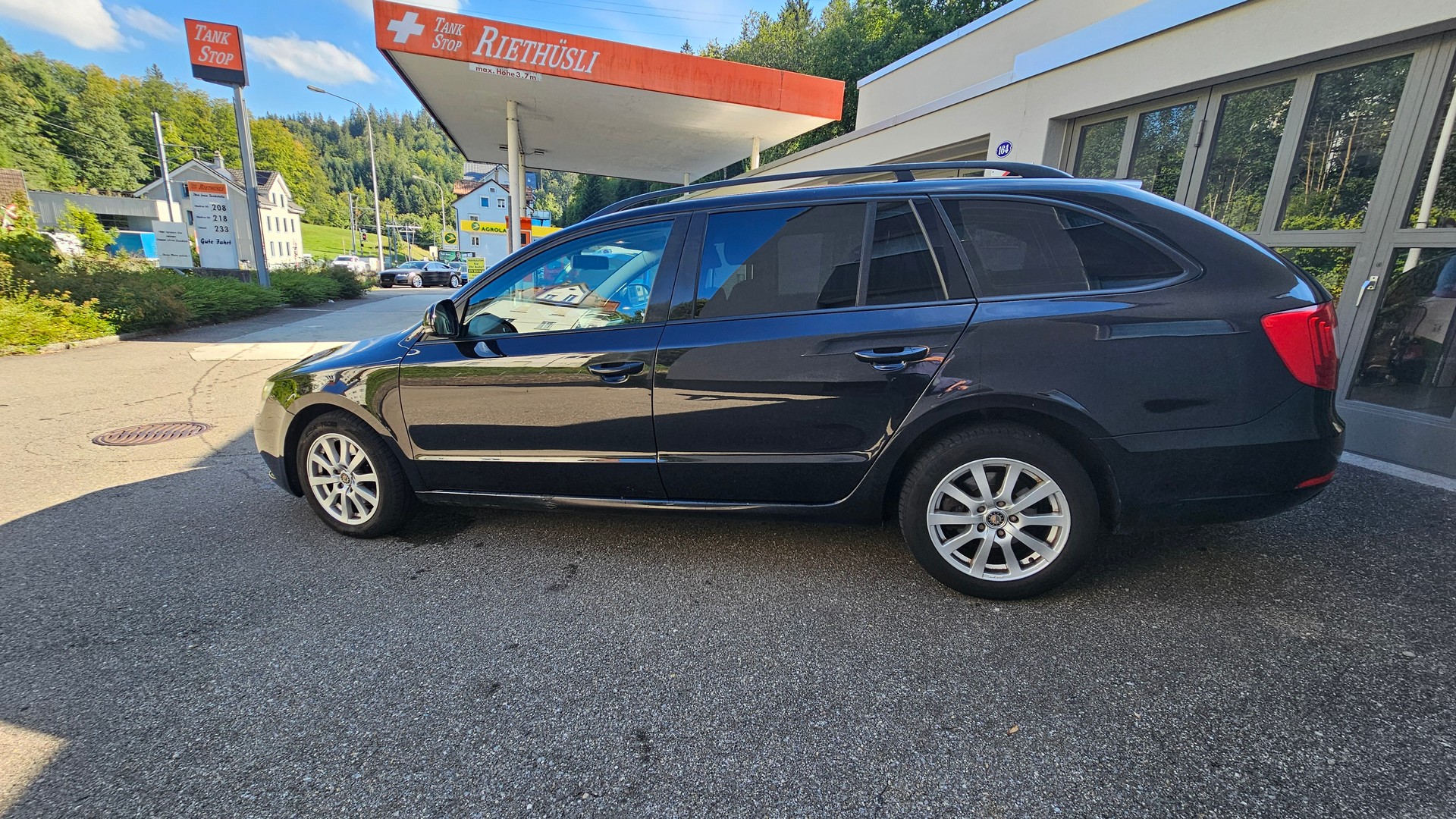 SKODA Superb Combi 1.8 TSI Elegance 4x4-image-0