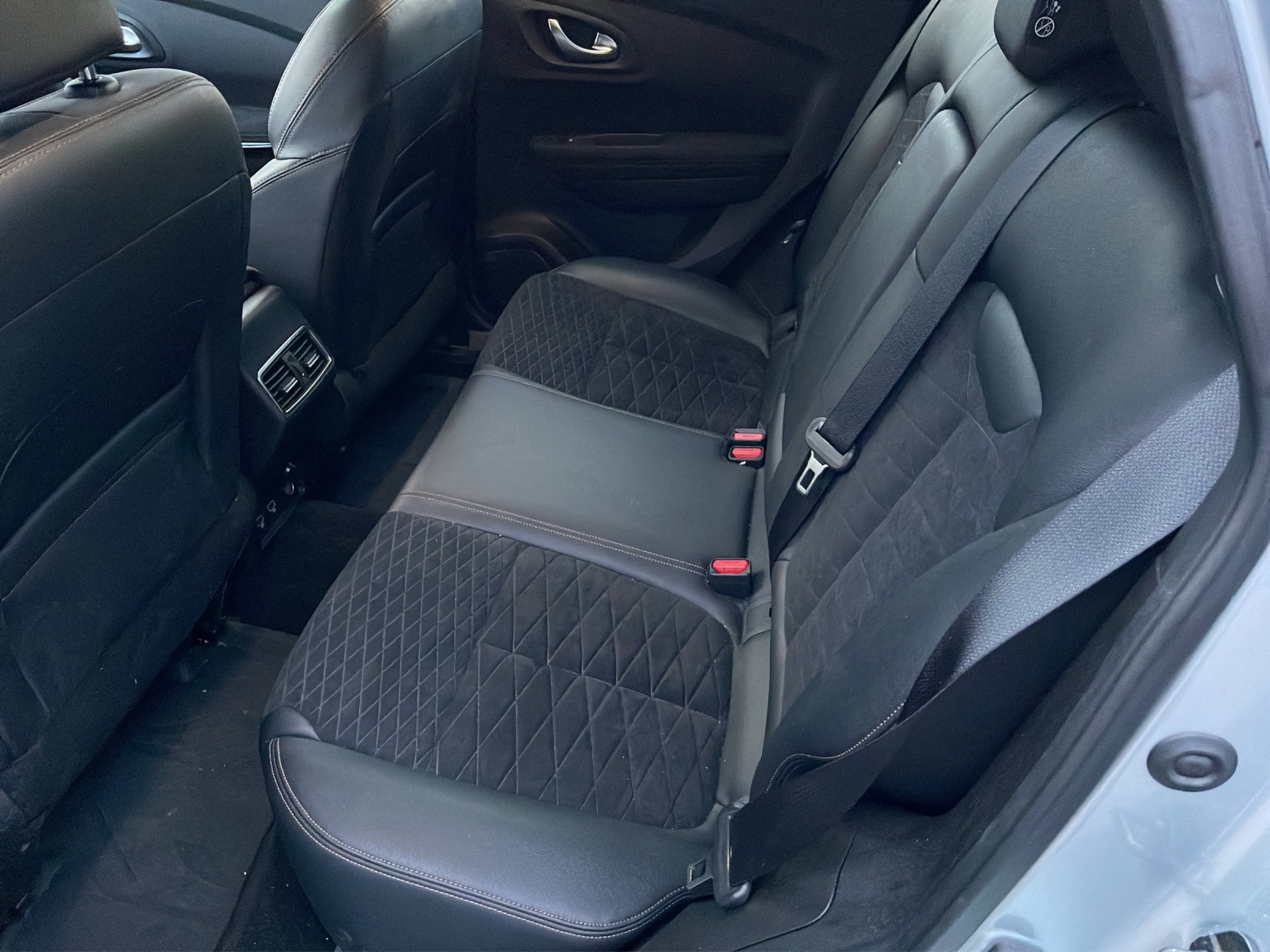 RENAULT Kadjar 1.3 TCe 160 Black Edition EDC-image-7