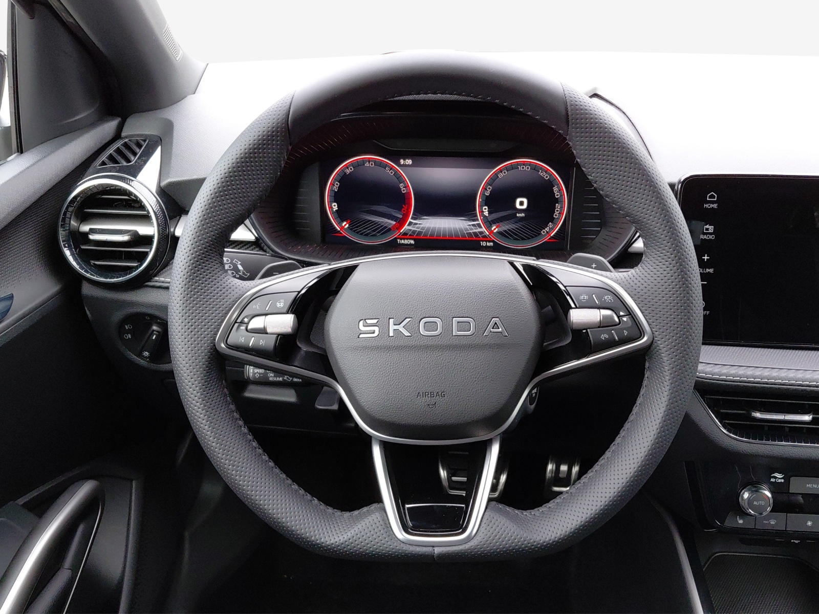SKODA Fabia 1.5 TSI 130 DSG-image-9