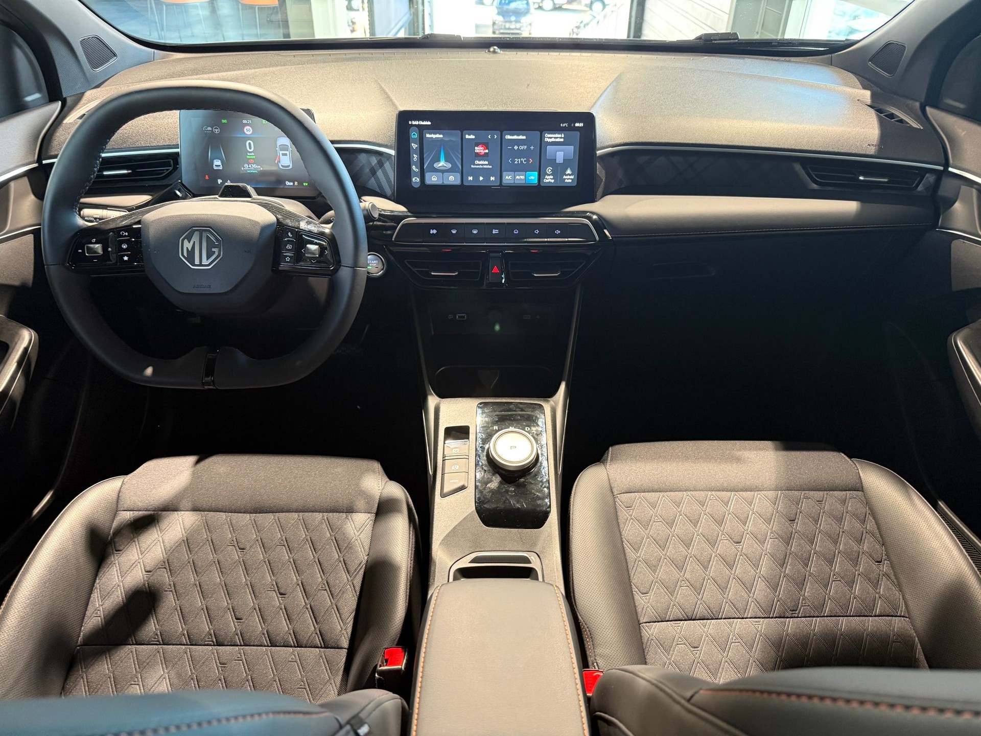 MG 3 1.5 Hybrid Luxury Aut.-image-9