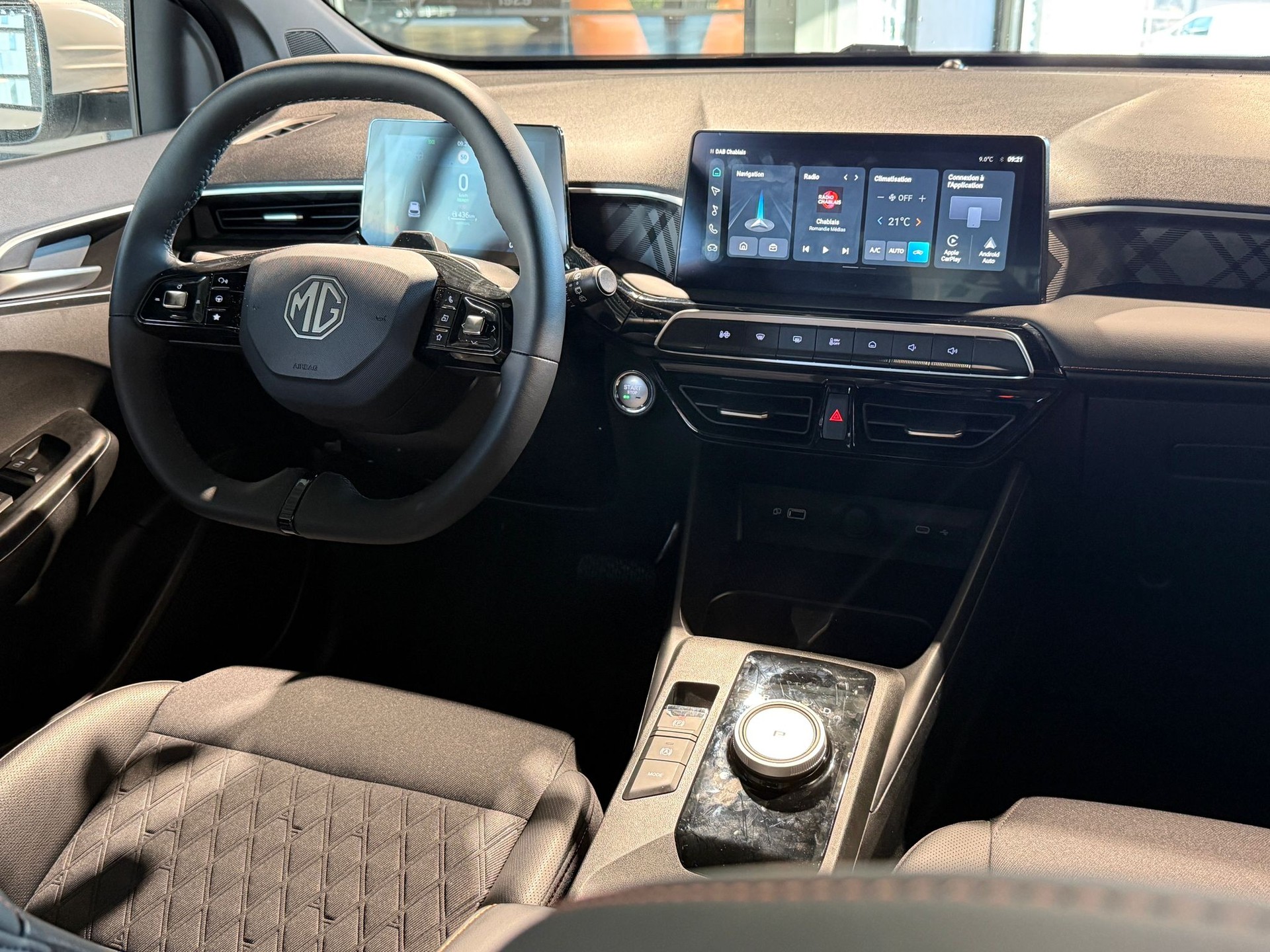 MG 3 1.5 Hybrid Luxury Aut.-image-11