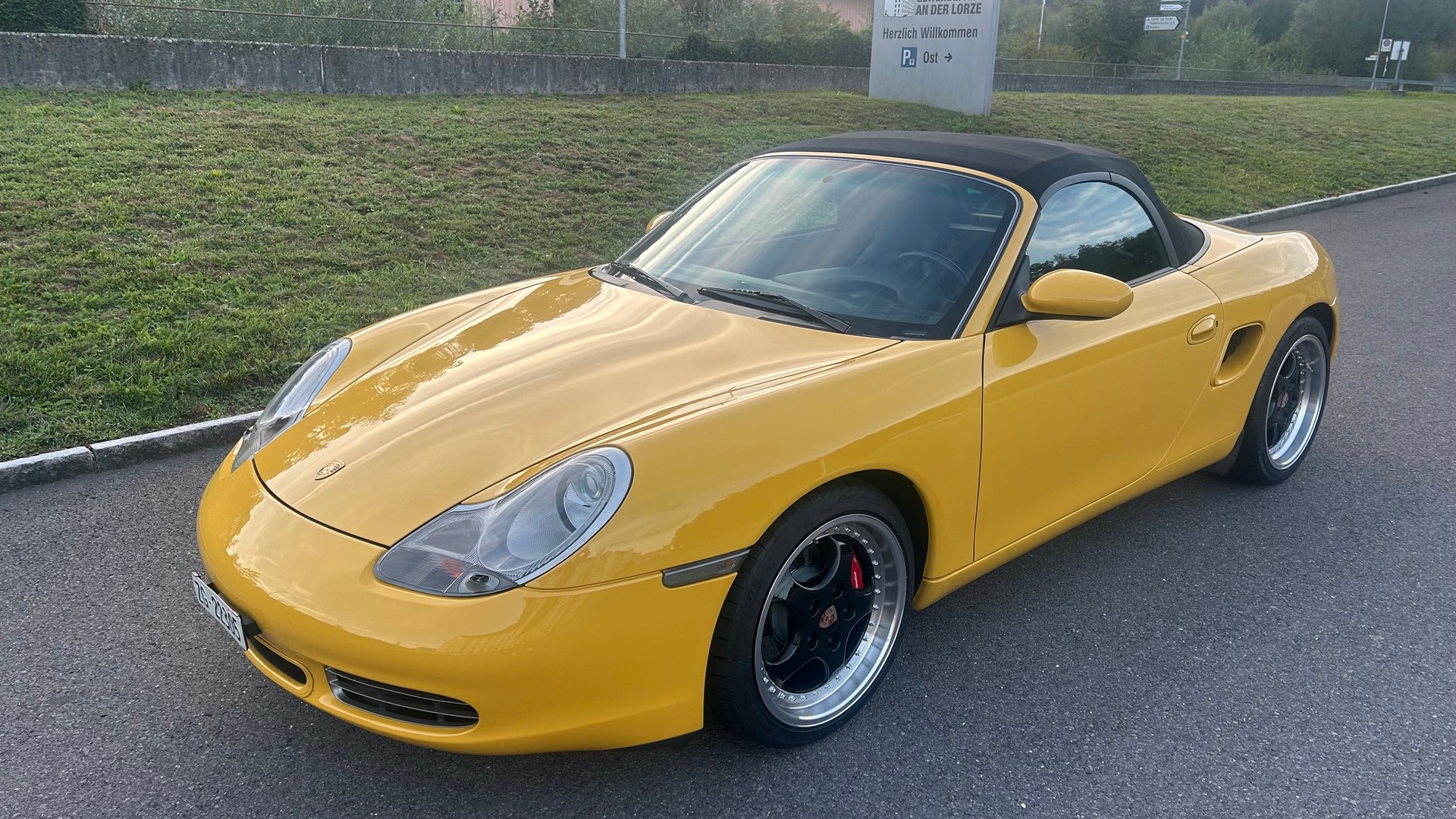 PORSCHE 3.2 S-image-1