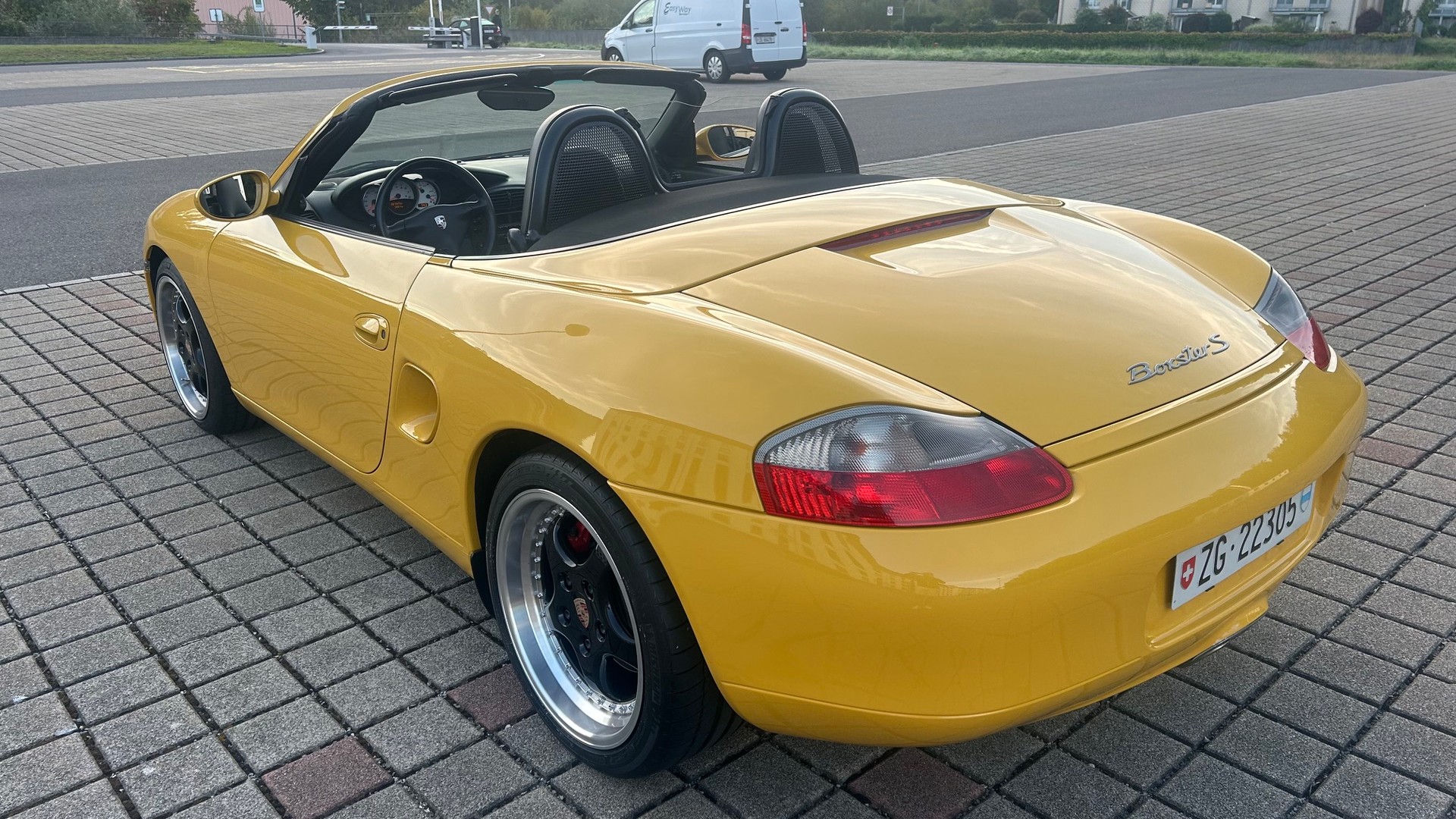 PORSCHE 3.2 S-image-4