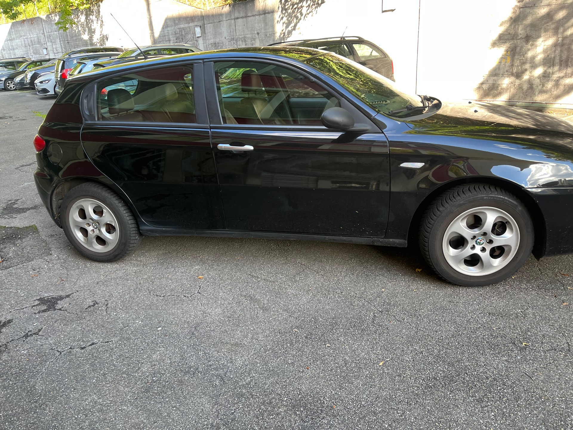 ALFA ROMEO 147 2.0 TS 16V Sport TI-image-2