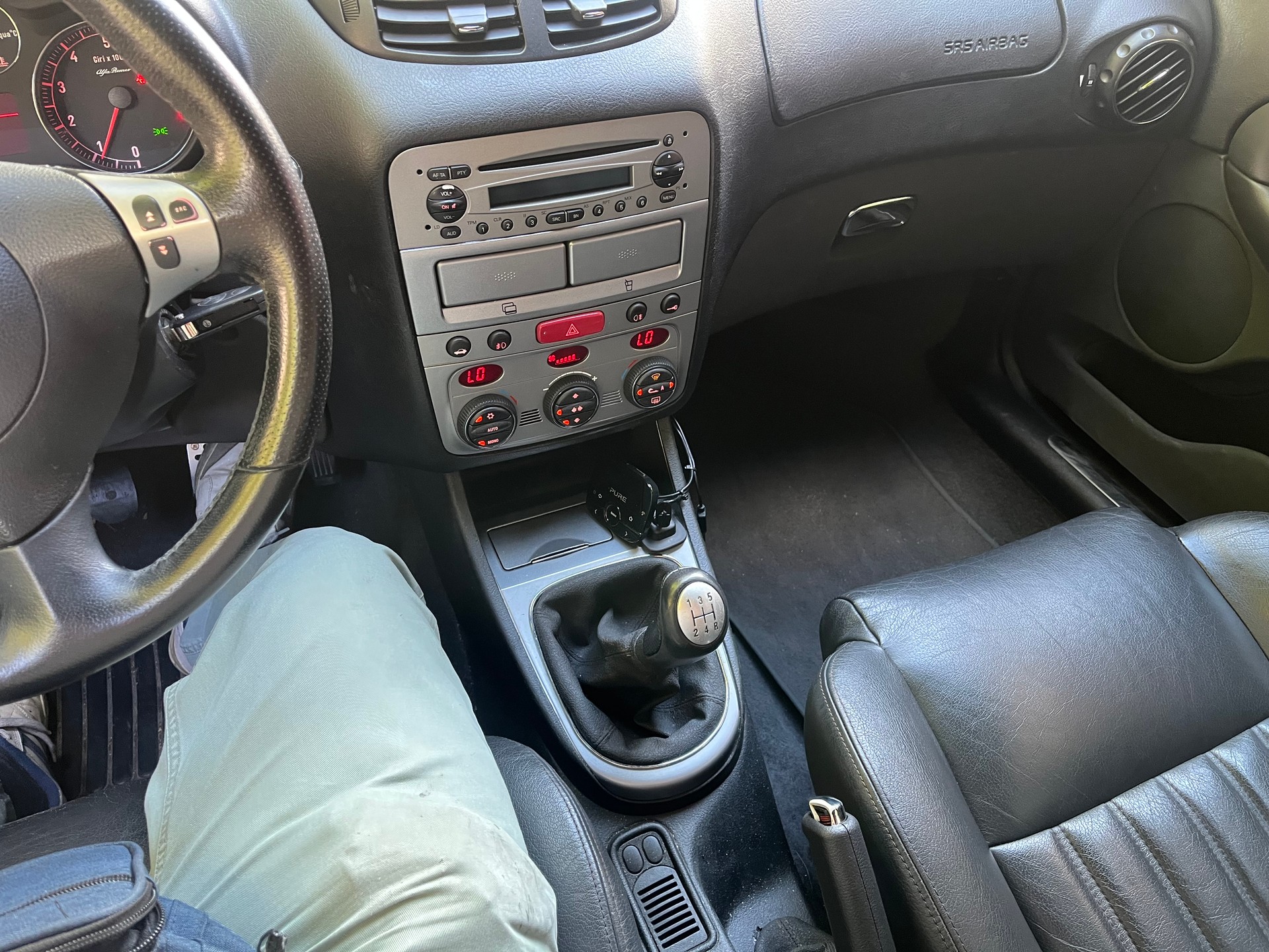 ALFA ROMEO 147 2.0 TS 16V Sport TI-image-8