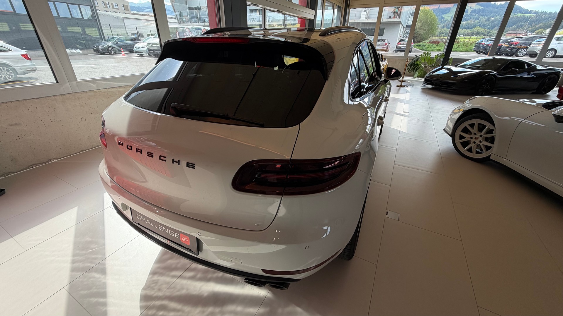 PORSCHE Macan GTS PDK-image-3