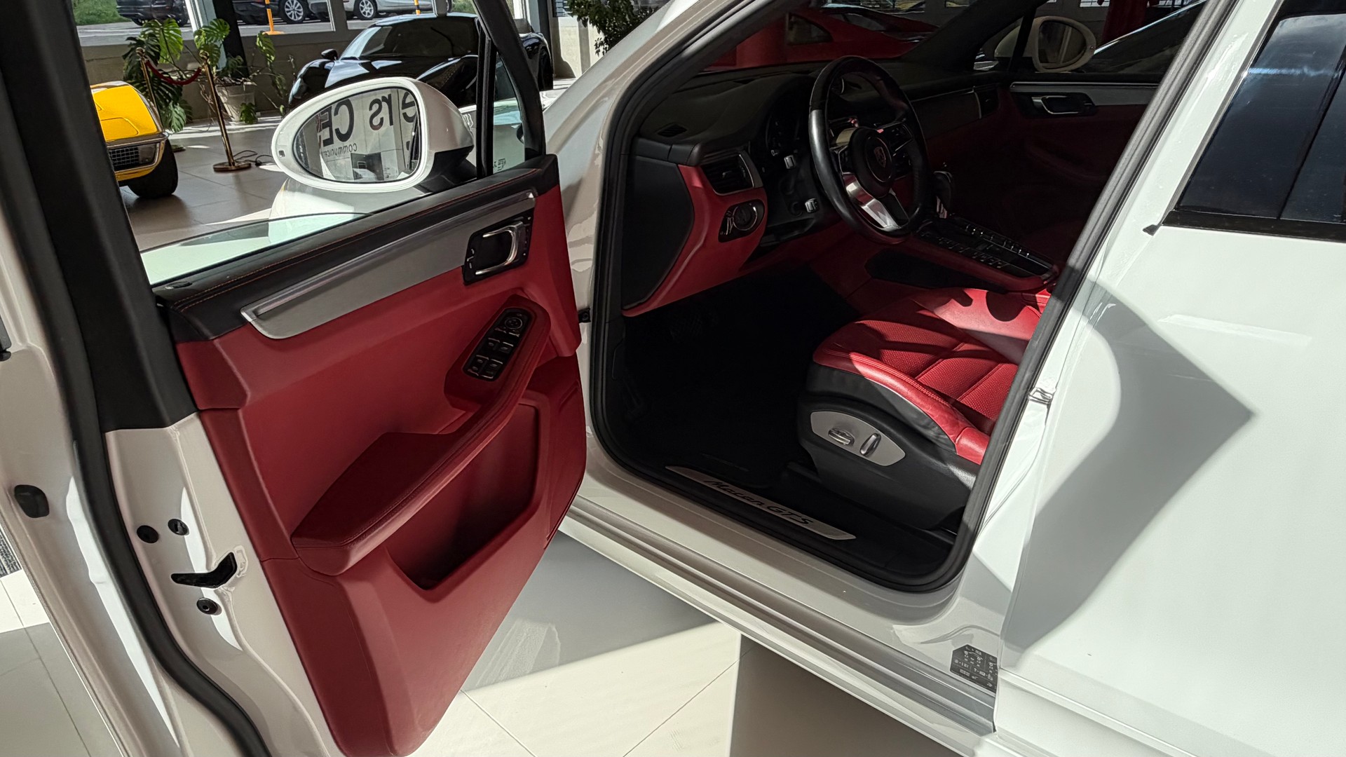 PORSCHE Macan GTS PDK-image-11