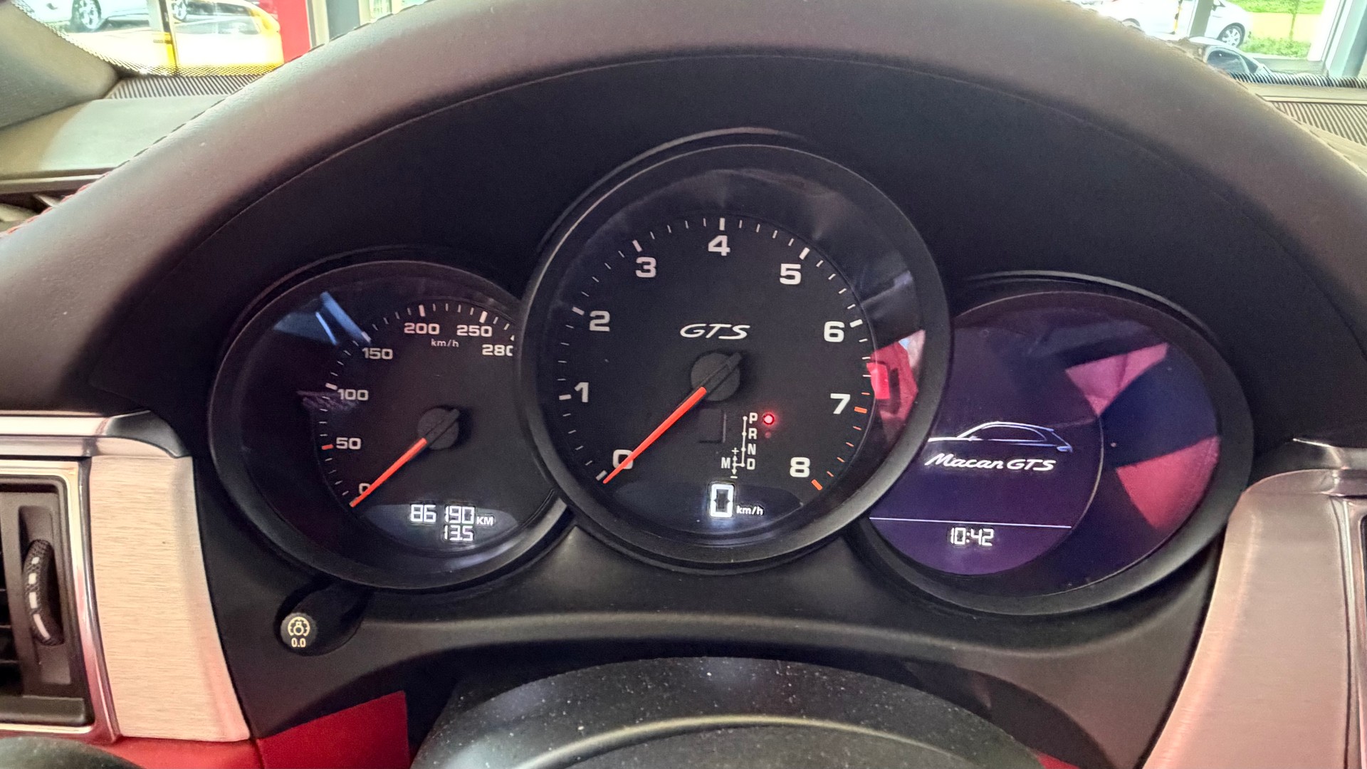 PORSCHE Macan GTS PDK-image-13