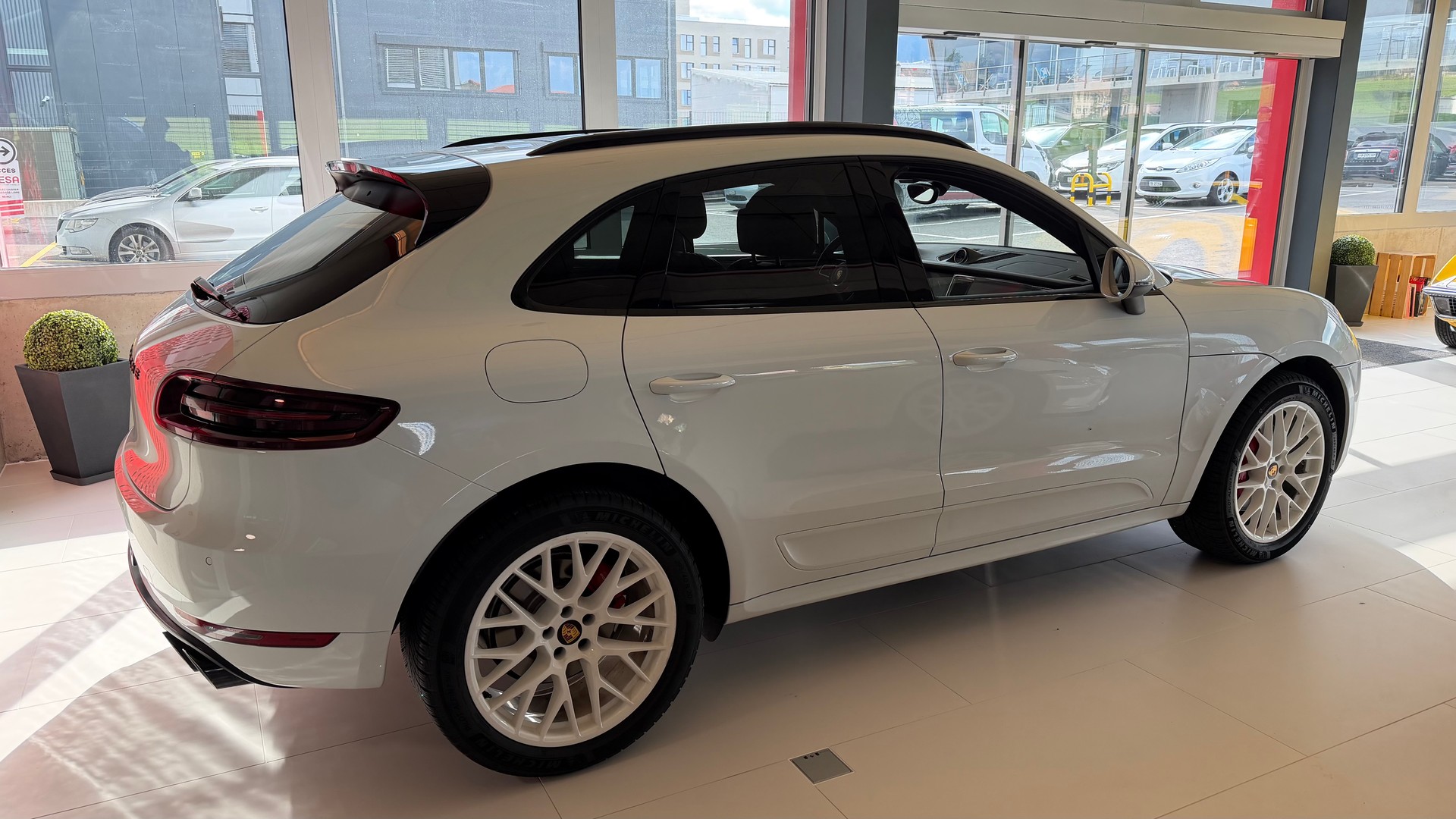 PORSCHE Macan GTS PDK-image-4