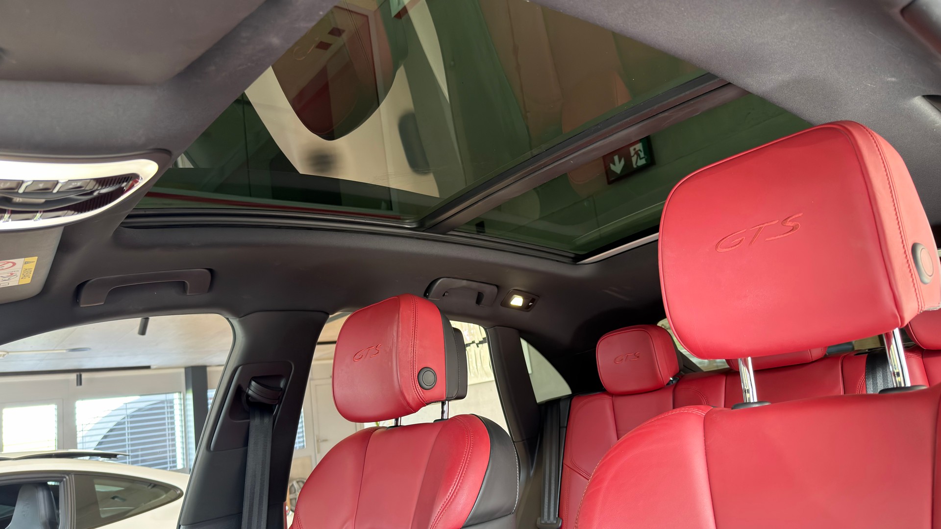 PORSCHE Macan GTS PDK-image-8