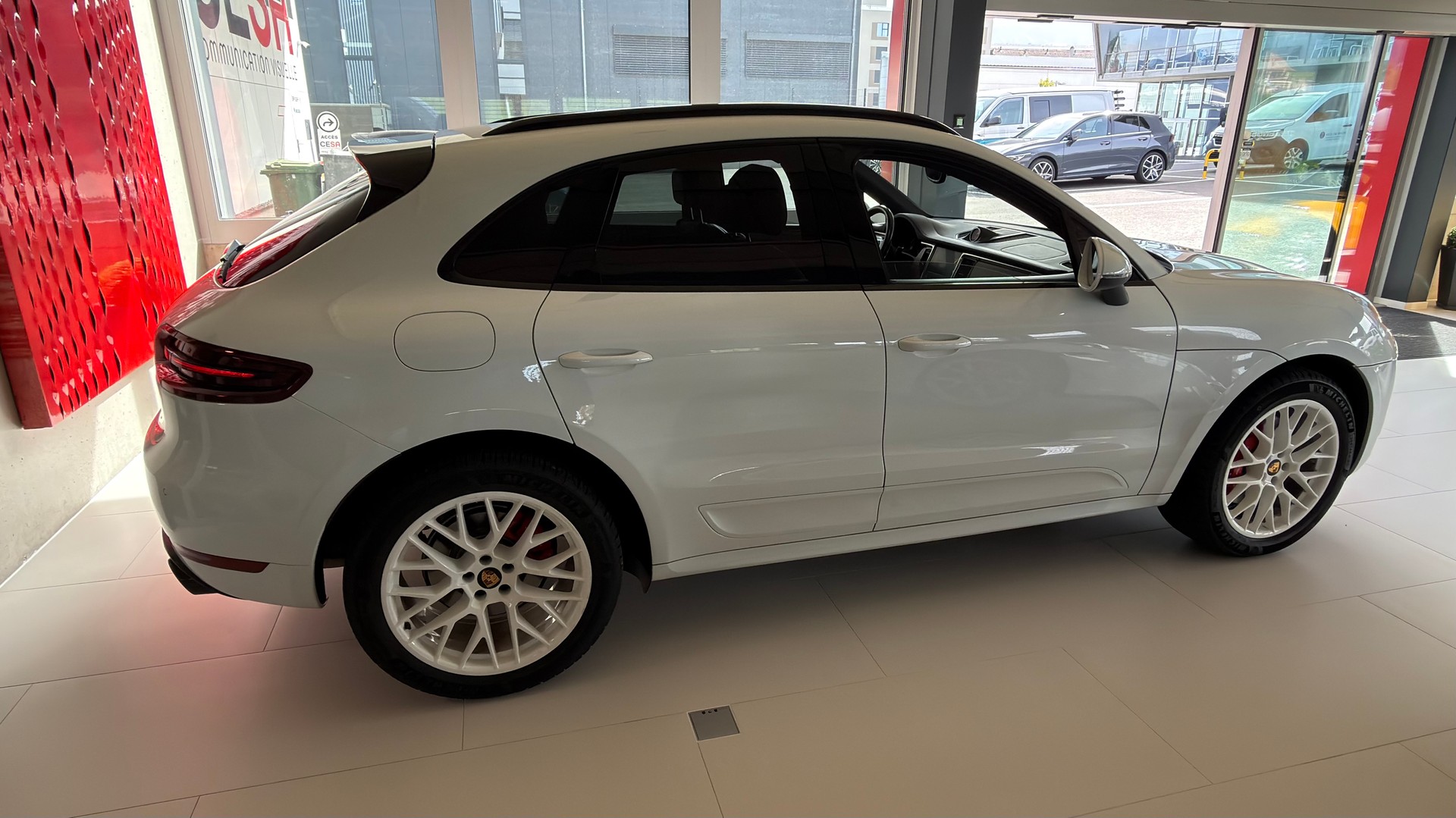 PORSCHE Macan GTS PDK-image-5