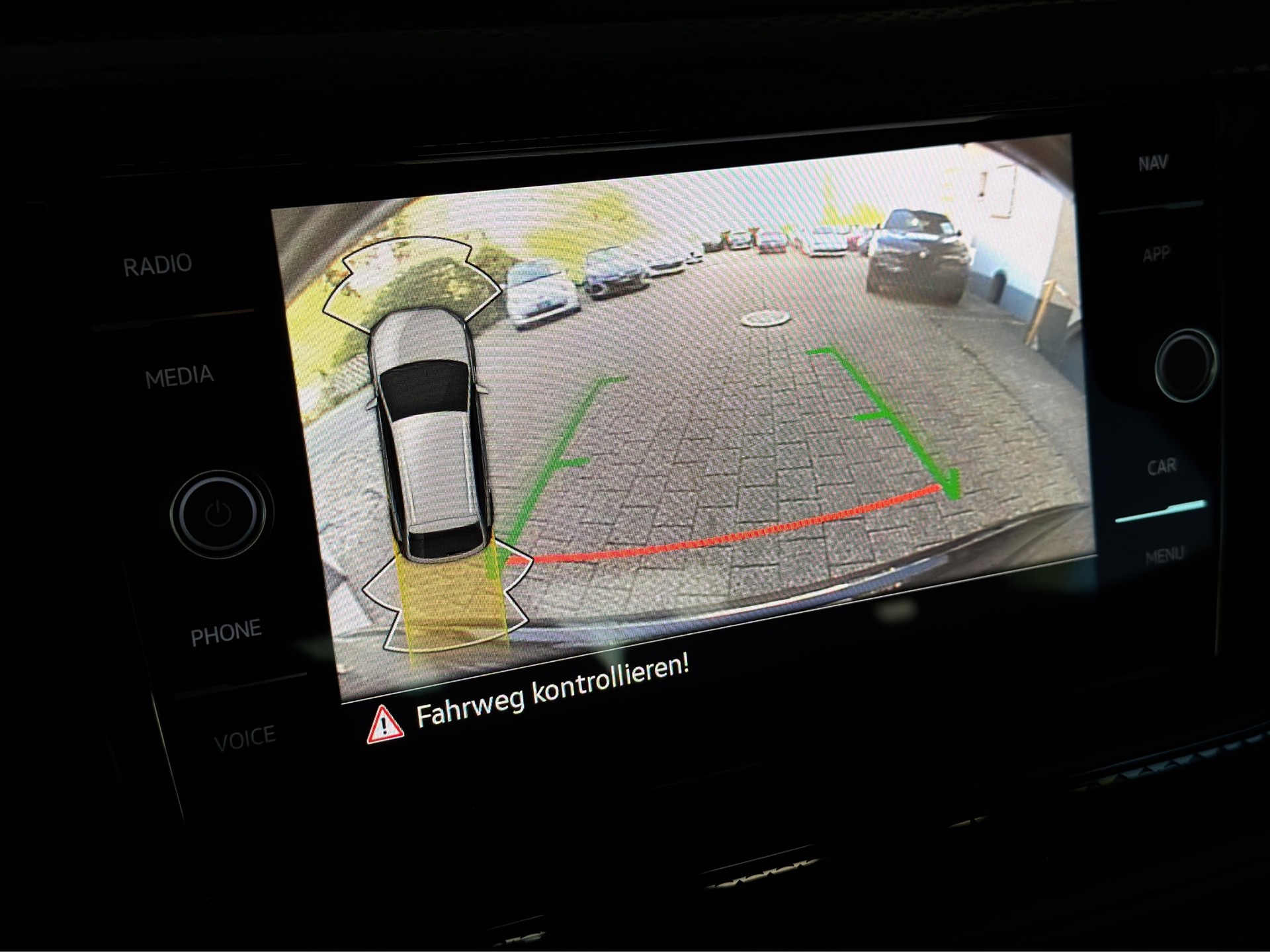 VW Taigo 1.0 TSI Life DSG Business DSG "Navi-RF.-Kamera-Keyless"-image-17