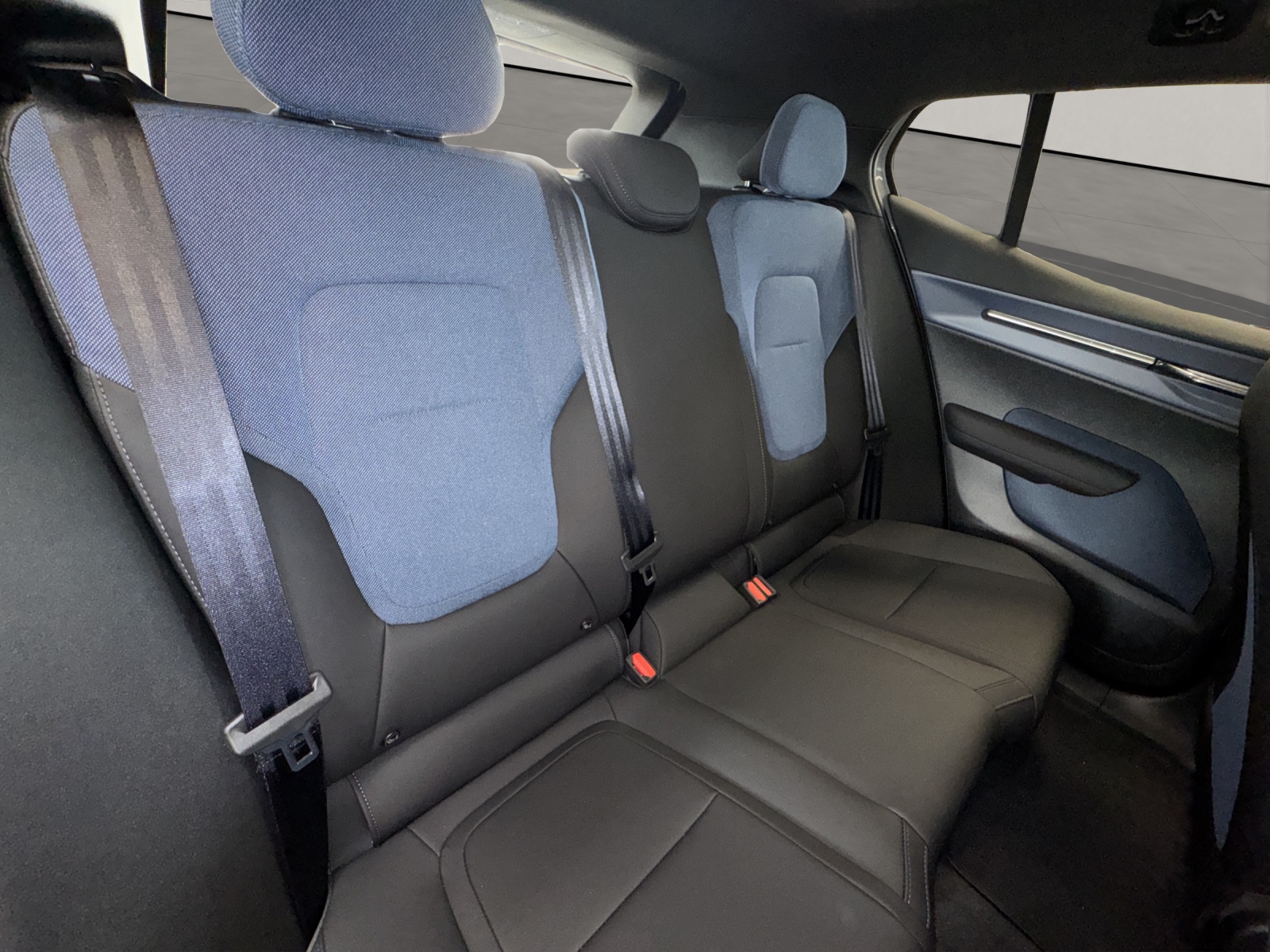 VOLVO EX30 E60 Twin Ultra Performance AWD-image-14