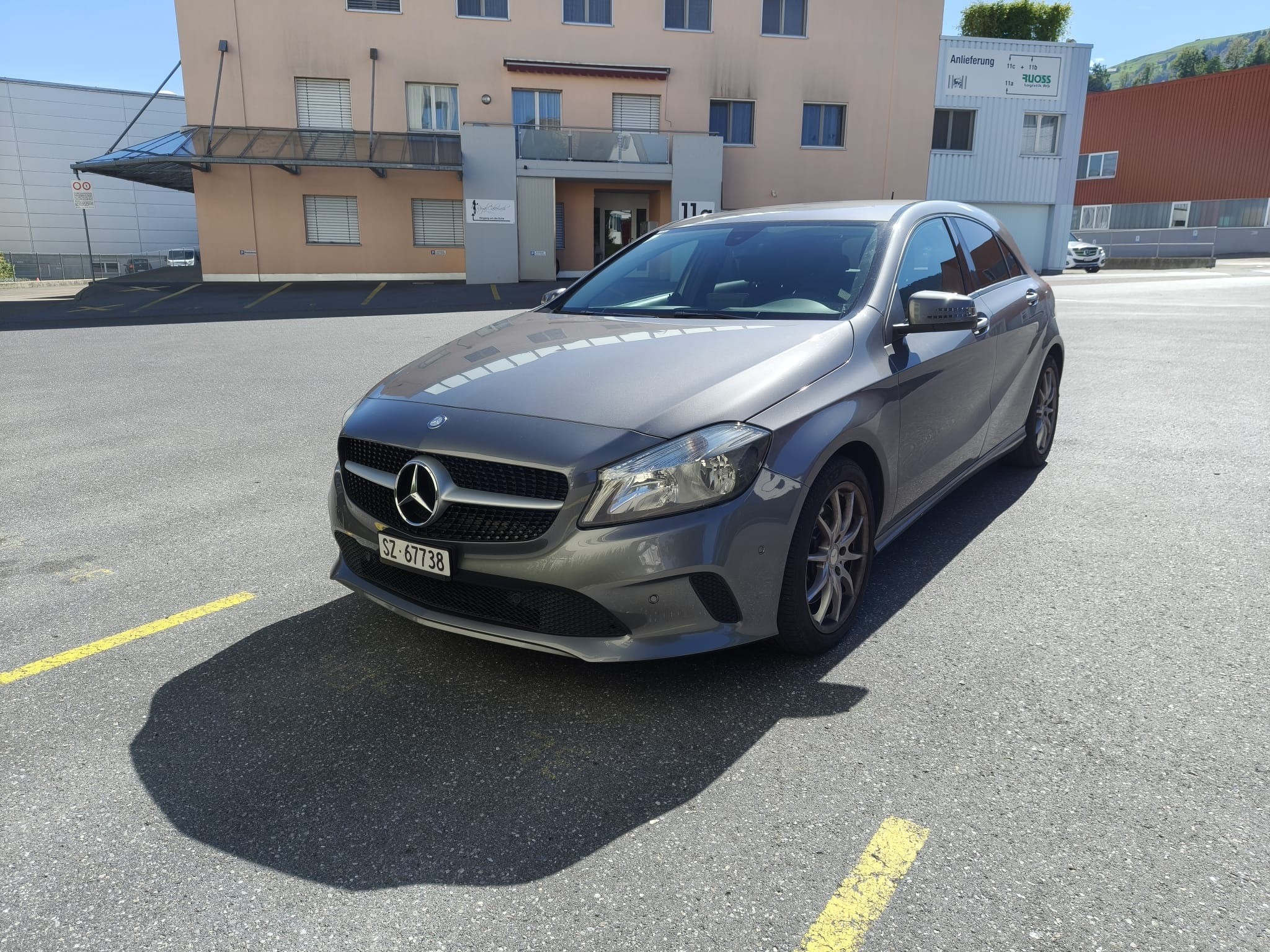 Car photo