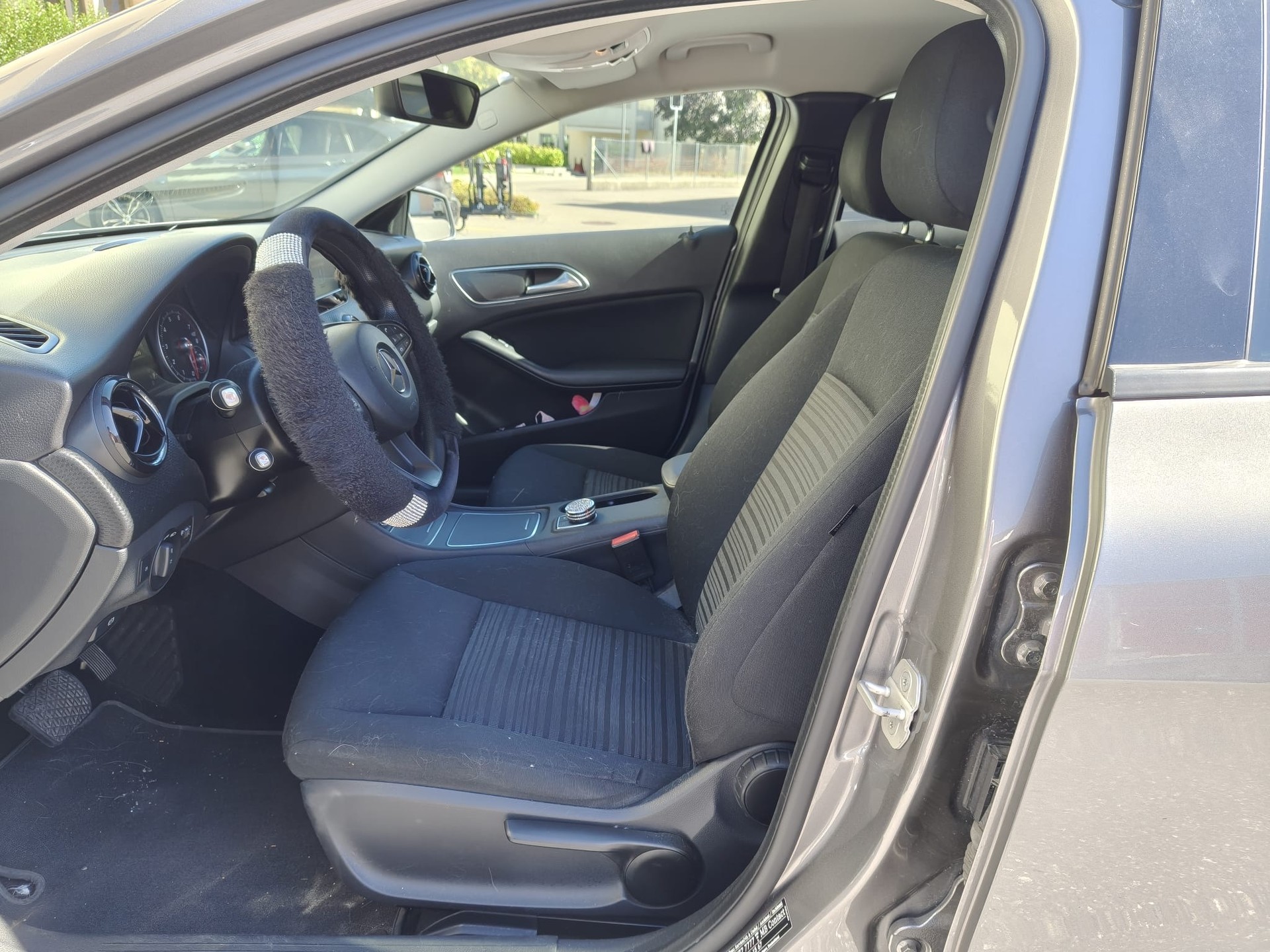 MERCEDES-BENZ A 250-image-4