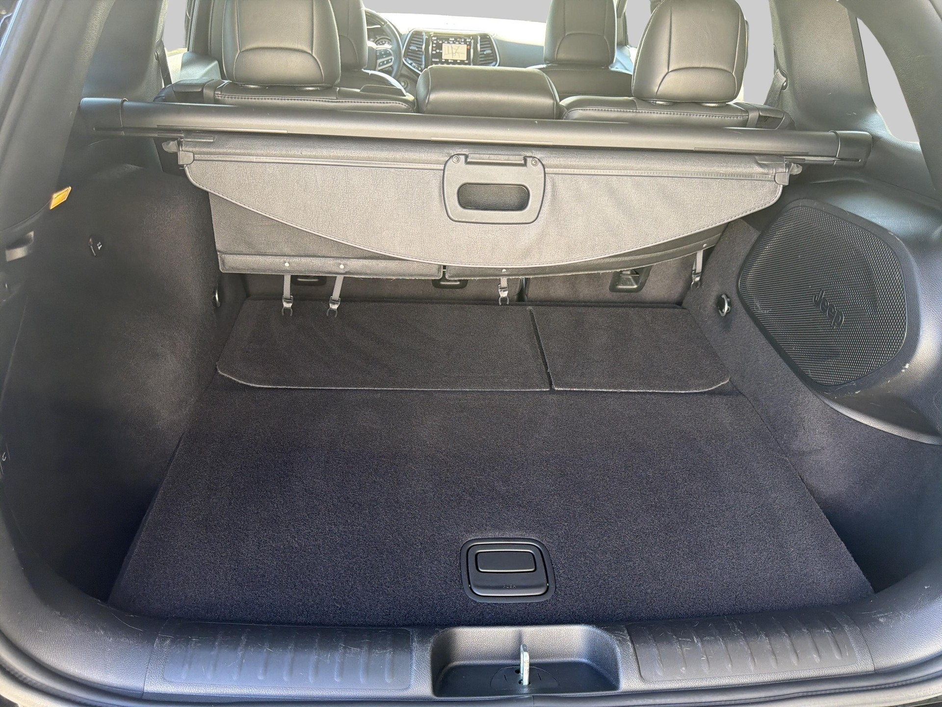 JEEP Cherokee 2.2MJ Overland-image-18