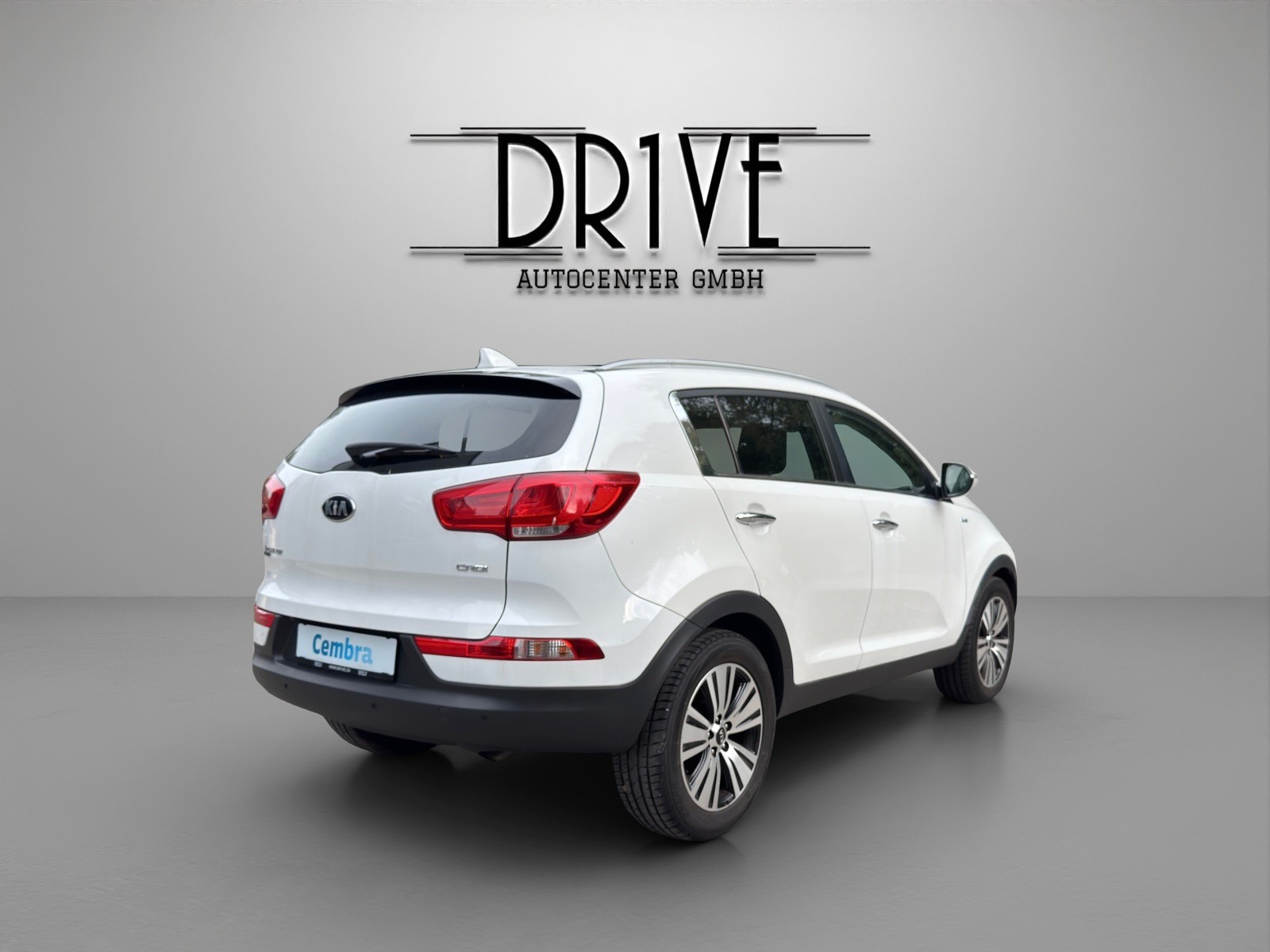 KIA Sportage 2.0 CRDi Trend 4WD Automatic-image-4