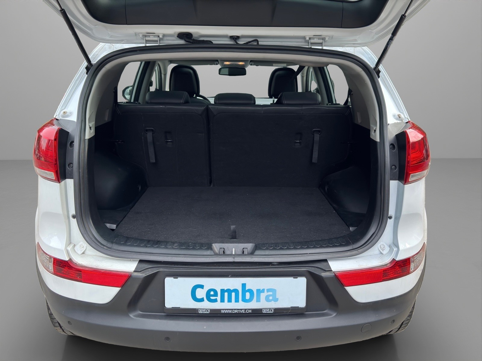 KIA Sportage 2.0 CRDi Trend 4WD Automatic-image-11