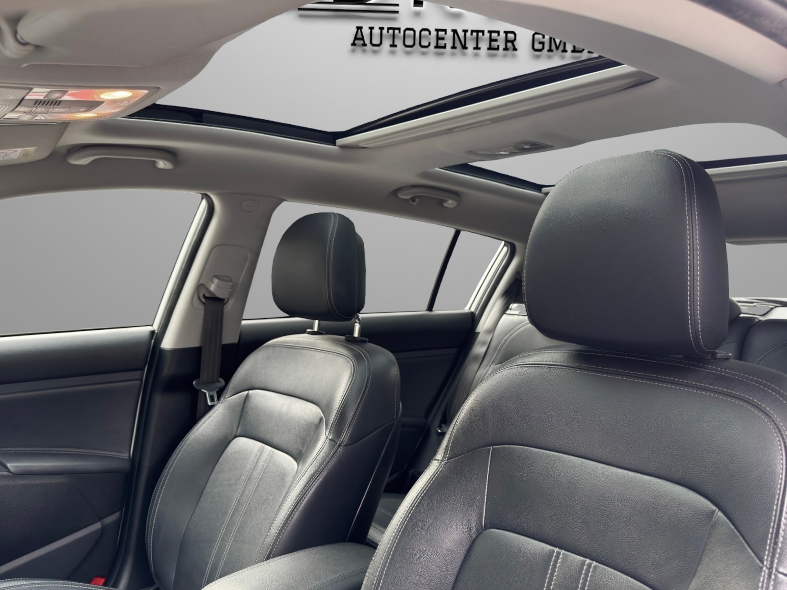 KIA Sportage 2.0 CRDi Trend 4WD Automatic-image-12