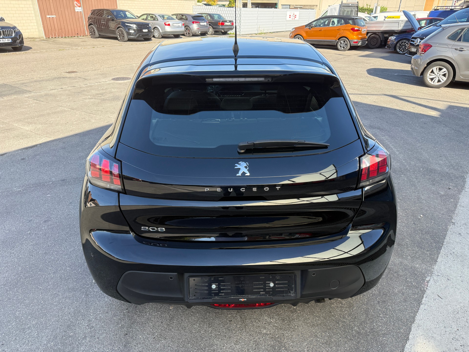 PEUGEOT 208 1.2 PureTech Active Pack EAT8-image-5