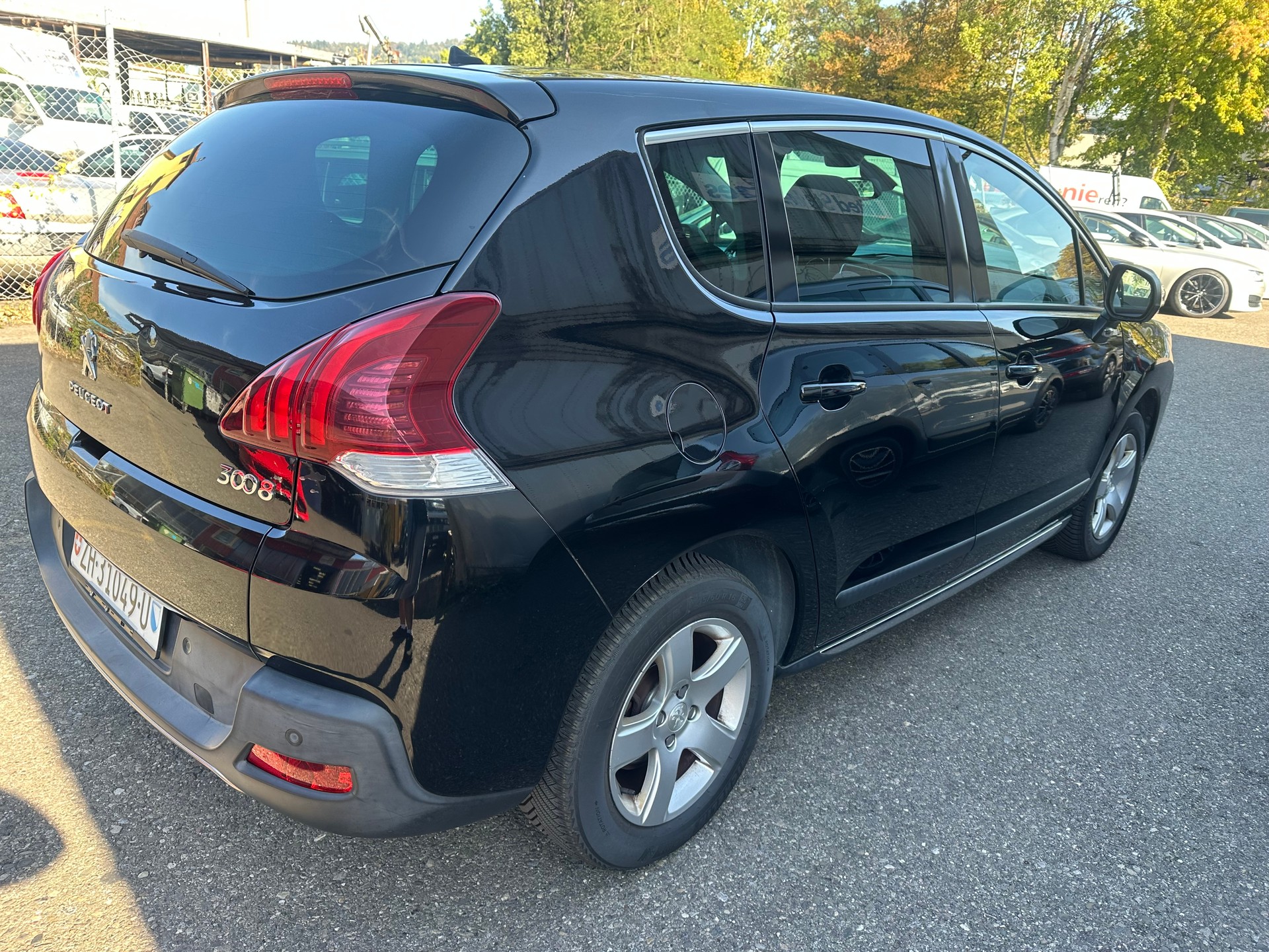 PEUGEOT 3008 2.0 HDI Business Tiptronic-image-4