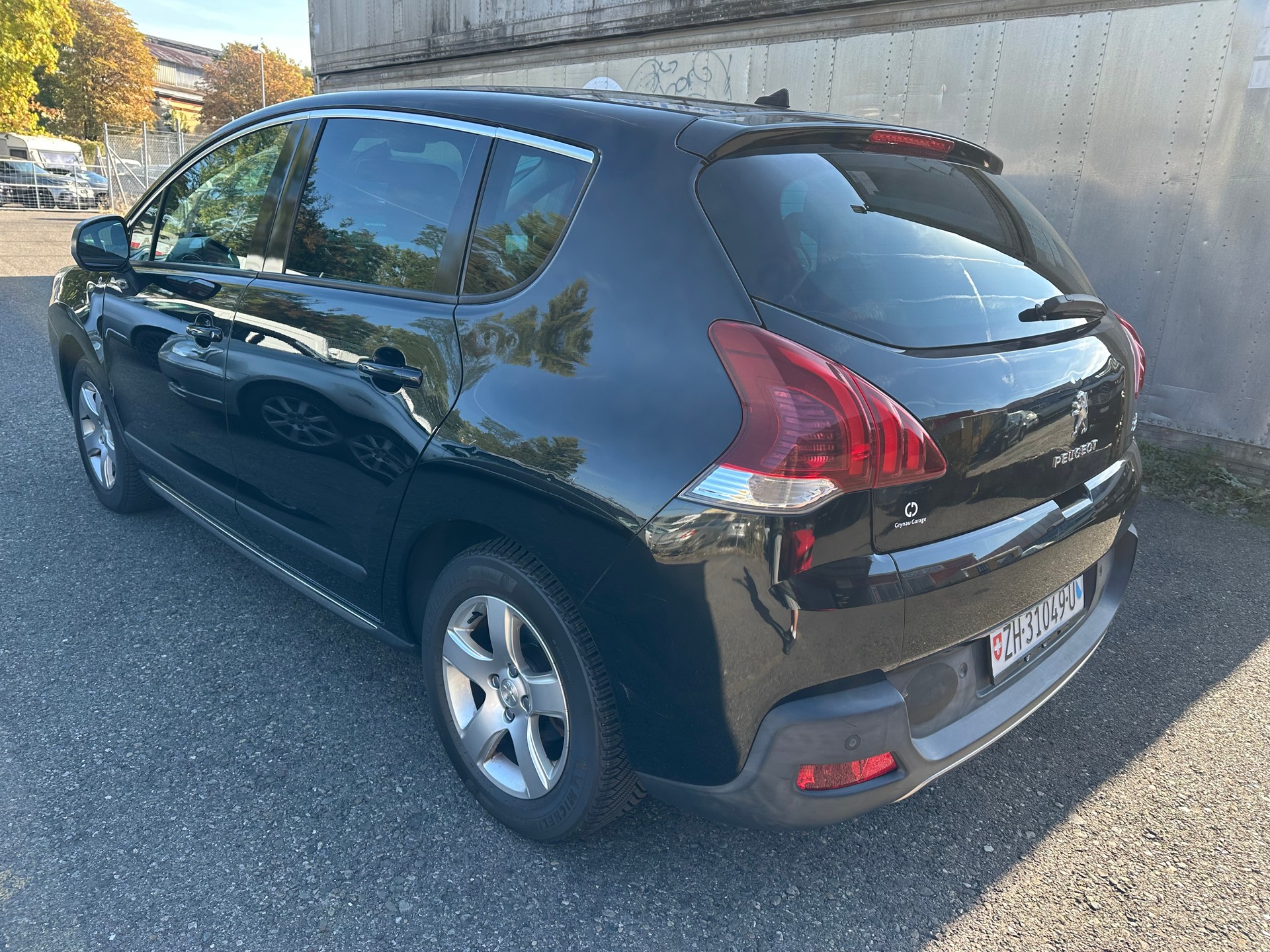 PEUGEOT 3008 2.0 HDI Business Tiptronic-image-3