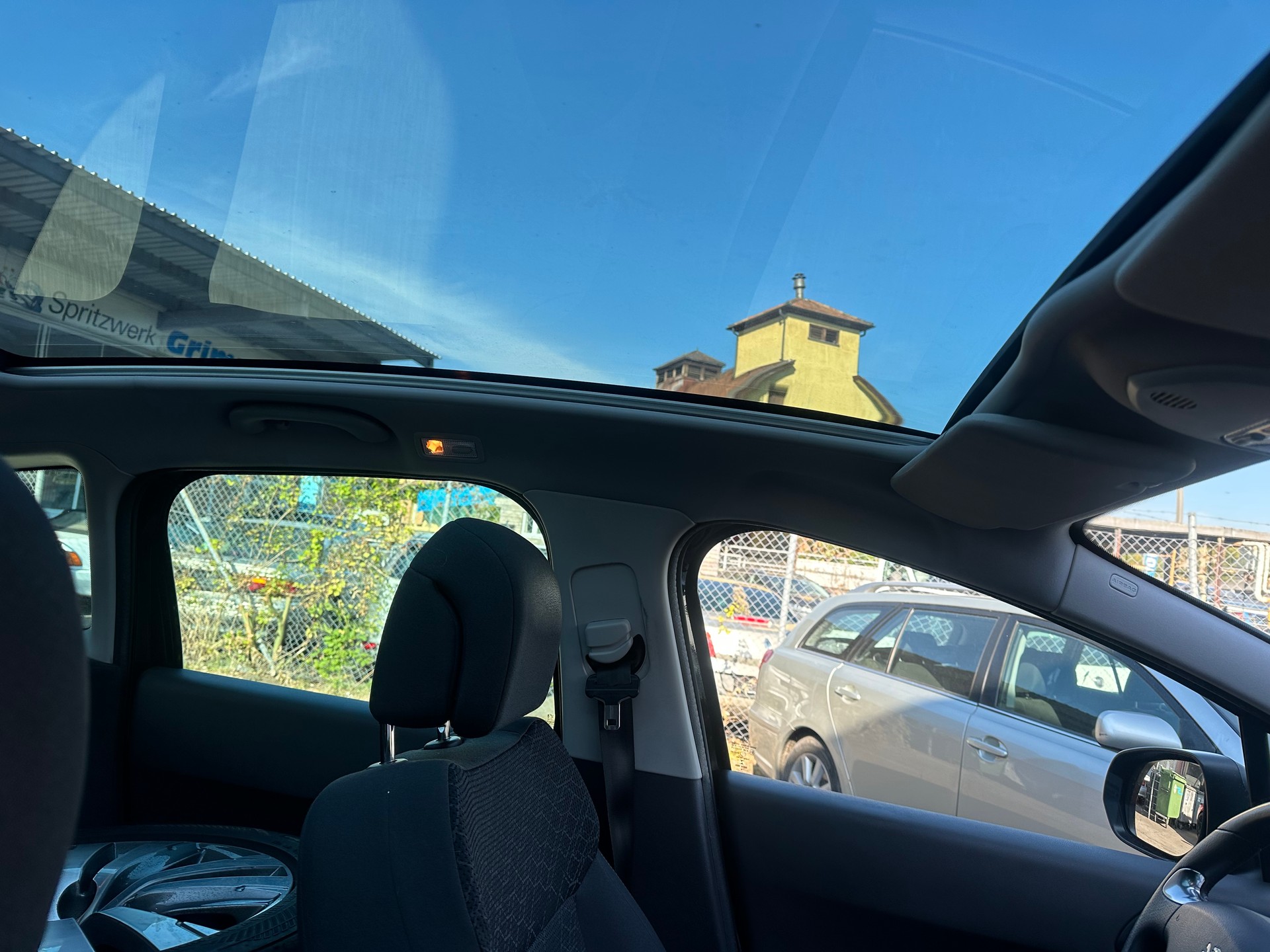 PEUGEOT 3008 2.0 HDI Business Tiptronic-image-8