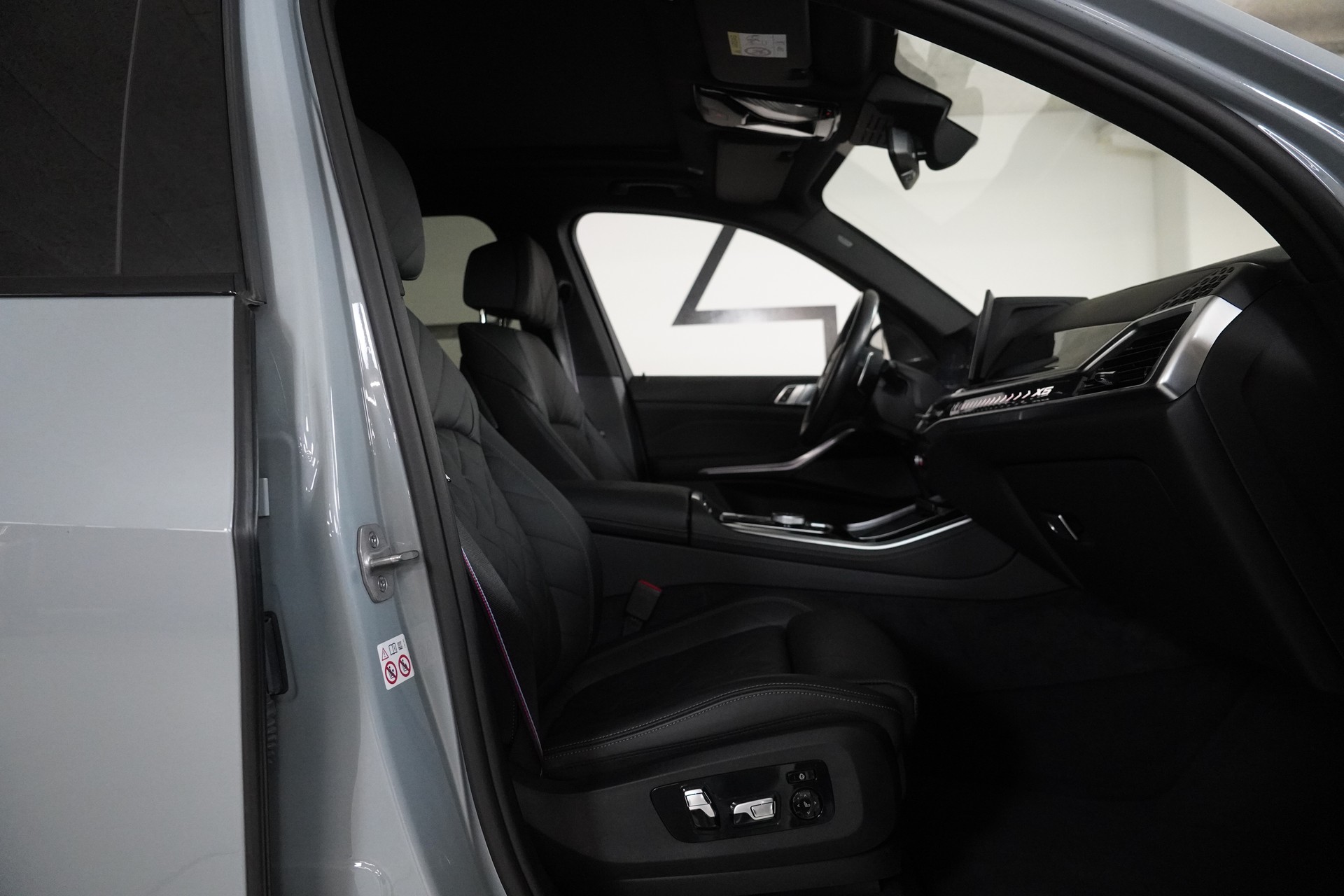 BMW X5 xDrive 48V 30d M Sport Pro Steptronic-image-13