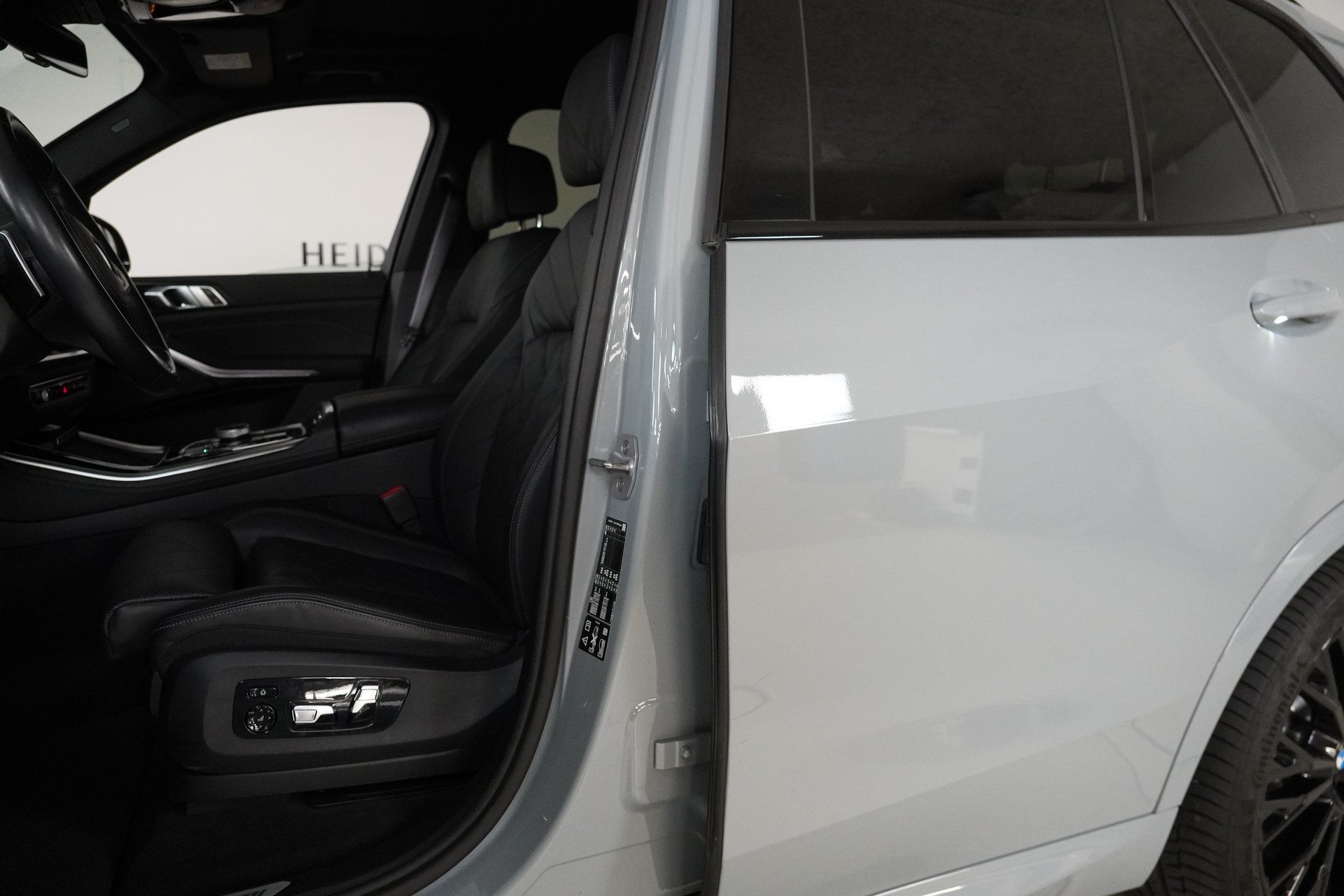BMW X5 xDrive 48V 30d M Sport Pro Steptronic-image-10