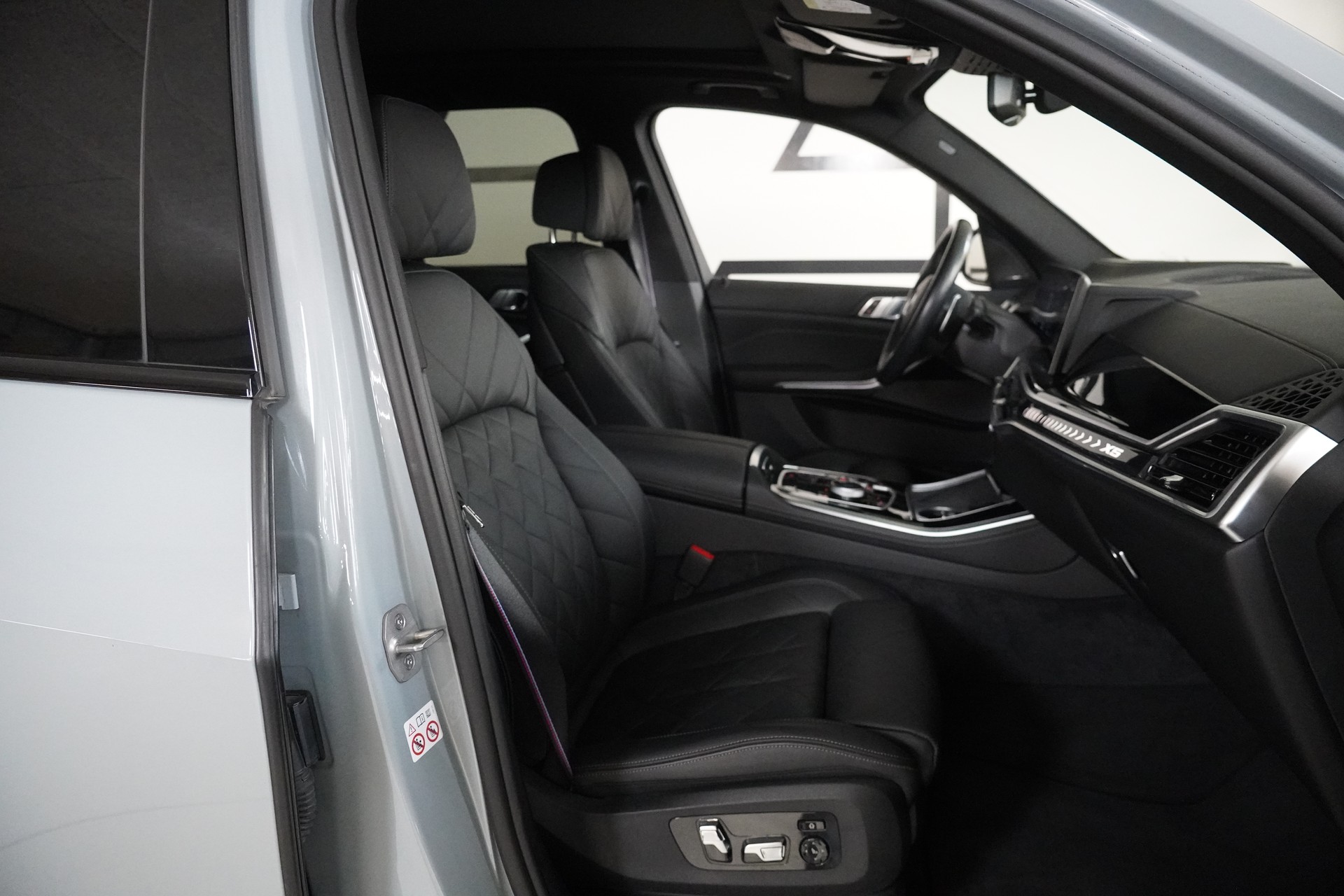 BMW X5 xDrive 48V 30d M Sport Pro Steptronic-image-14
