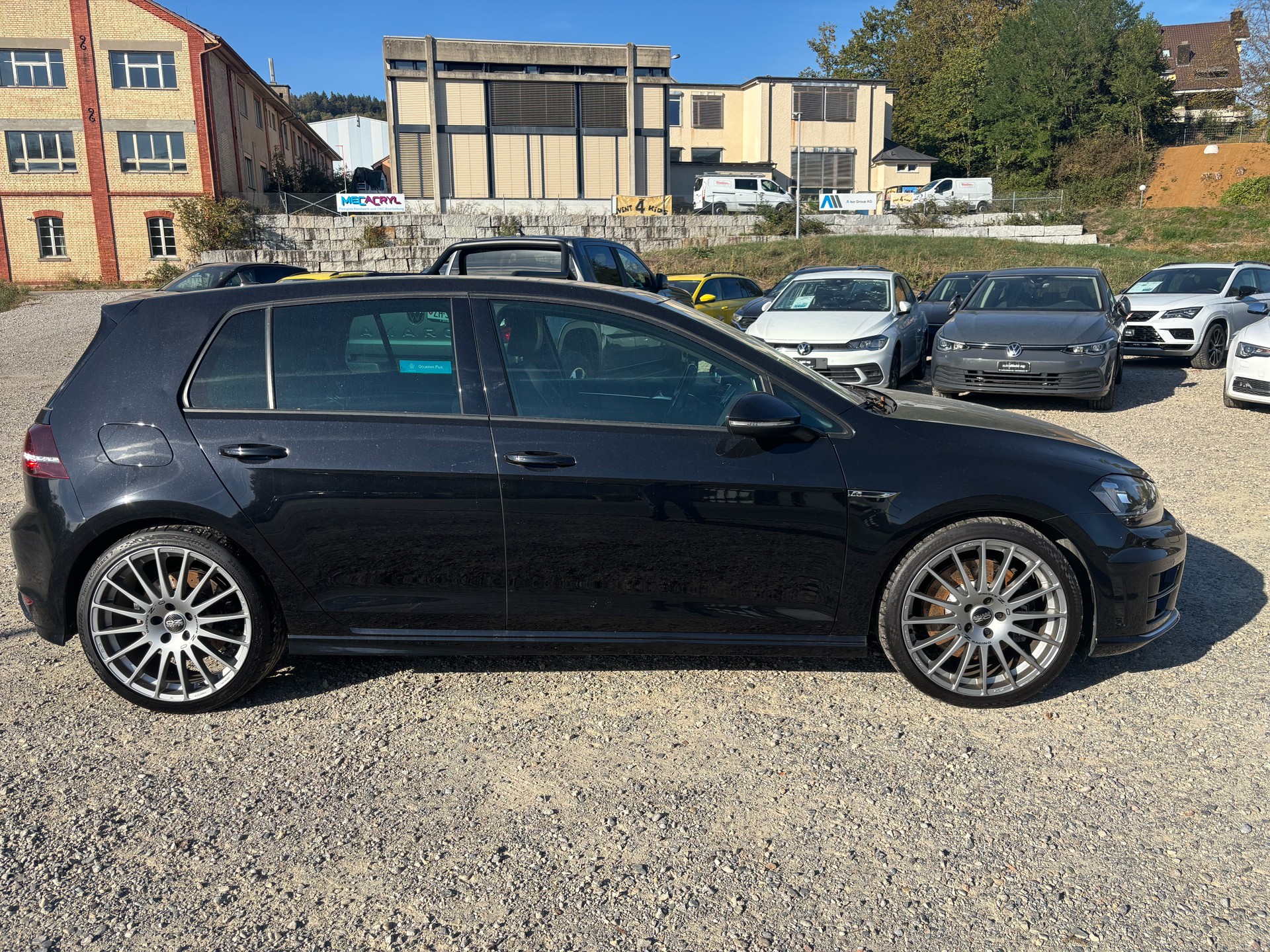 VW Golf 2.0 TSI R 4Motion DSG-image-4