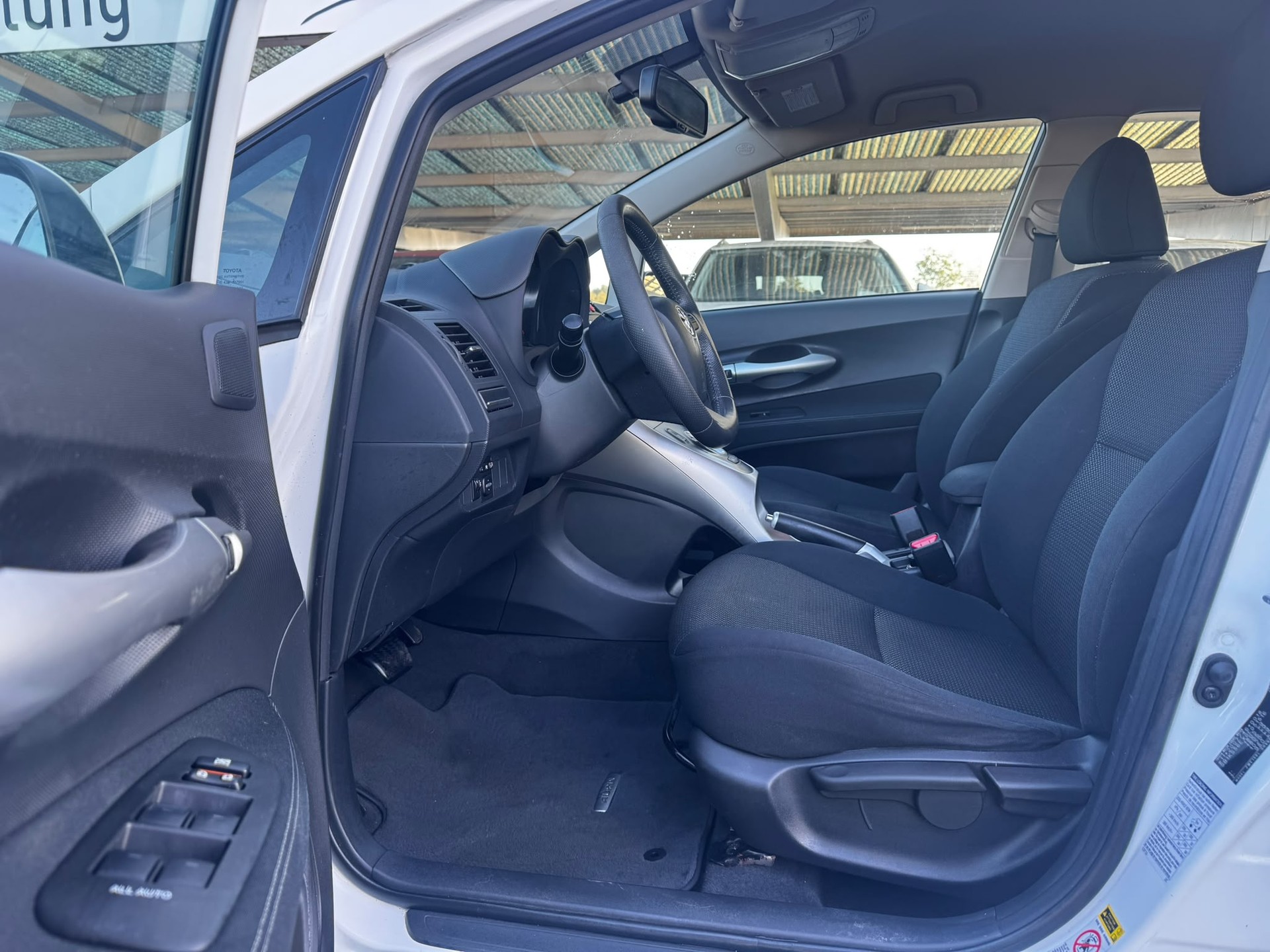 TOYOTA Auris 1.8 16V HSD Linea Sol-image-9