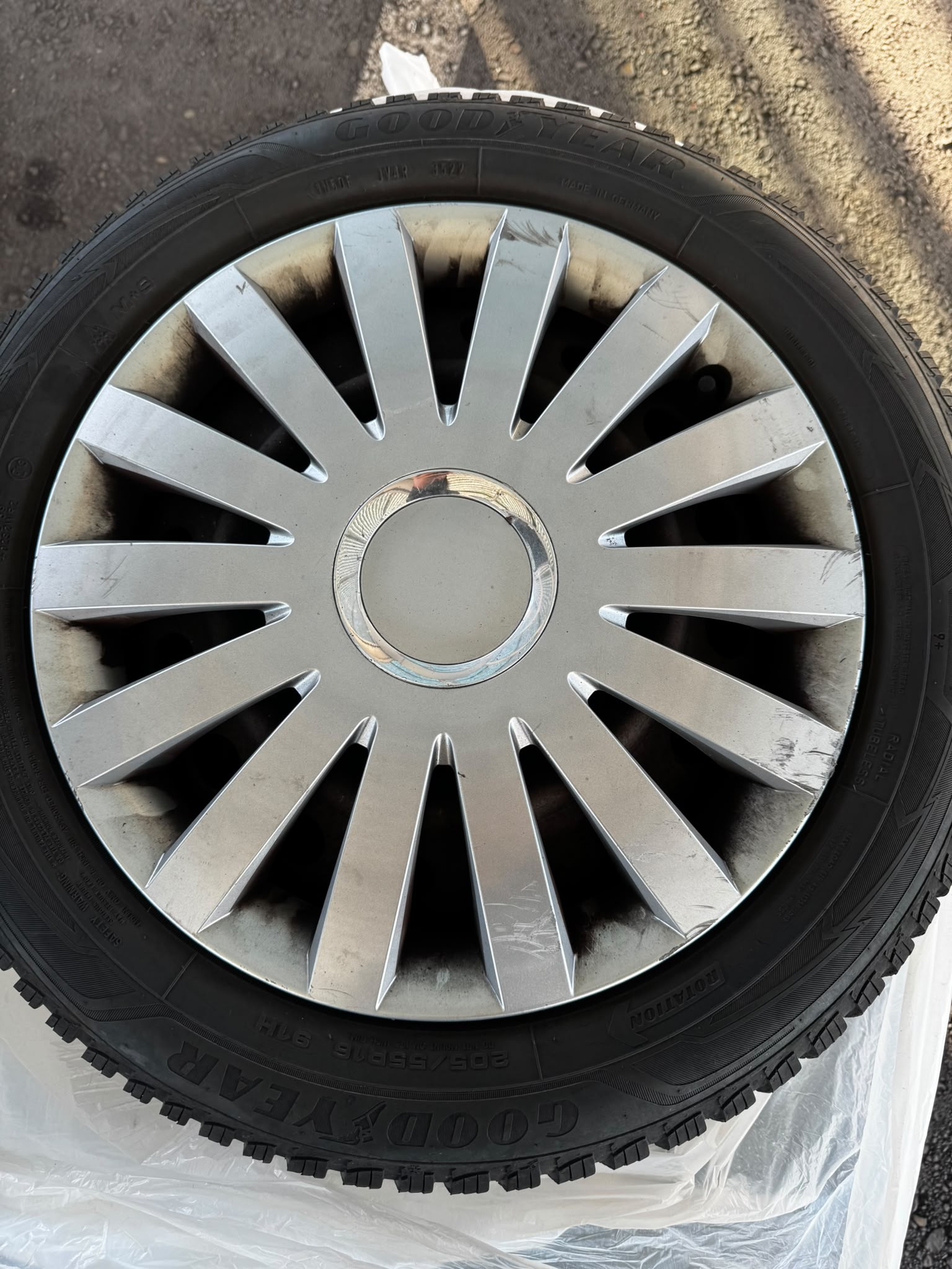 TOYOTA Auris 1.8 16V HSD Linea Sol-image-12
