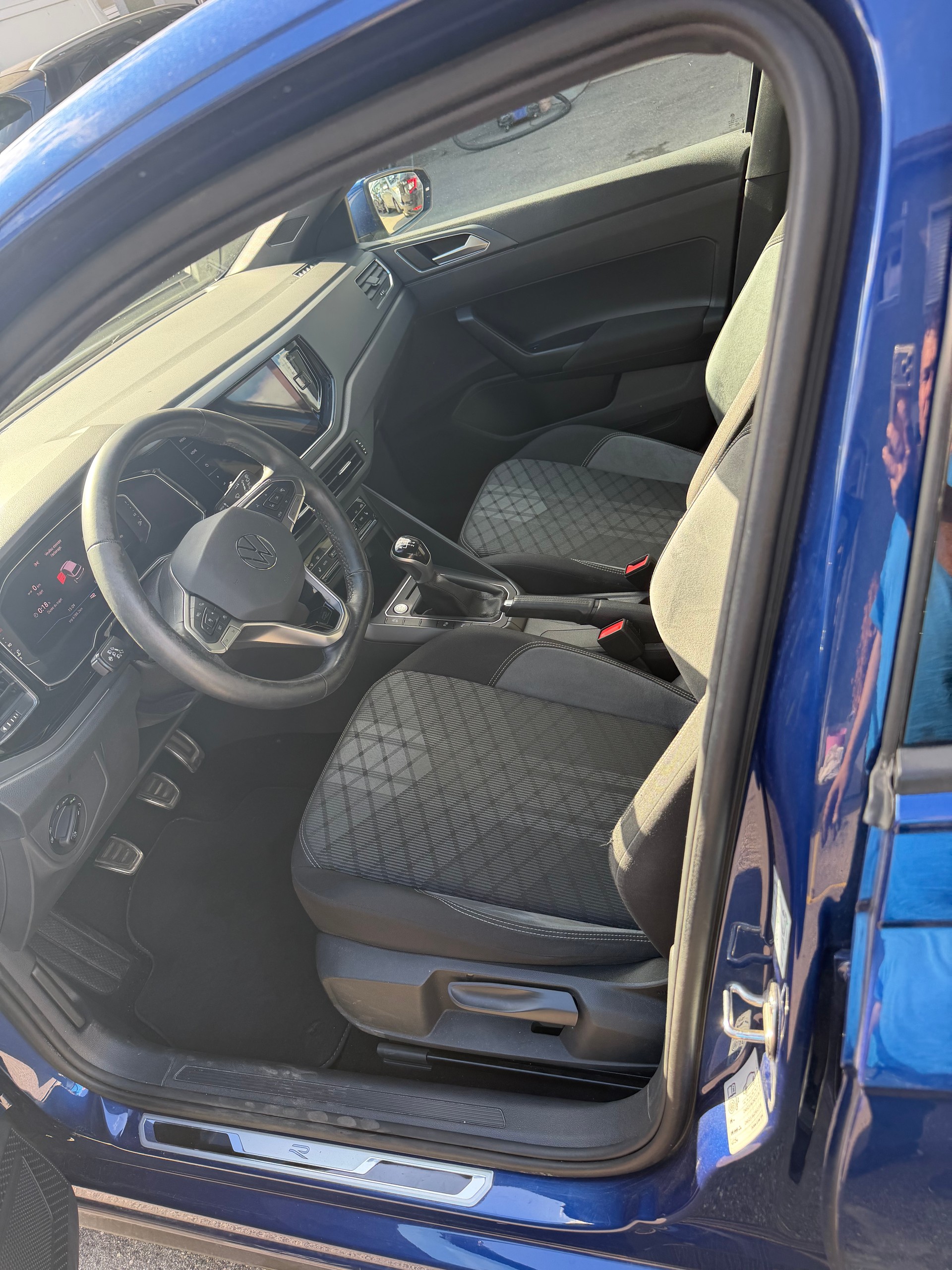 VW Polo 1.0 TSI R-Line-image-8