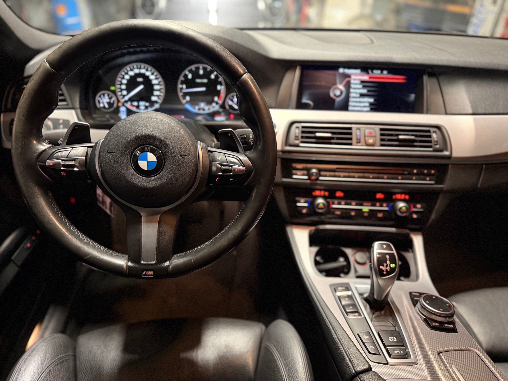 BMW 530d Touring xDrive M Sport Steptronic-image-5