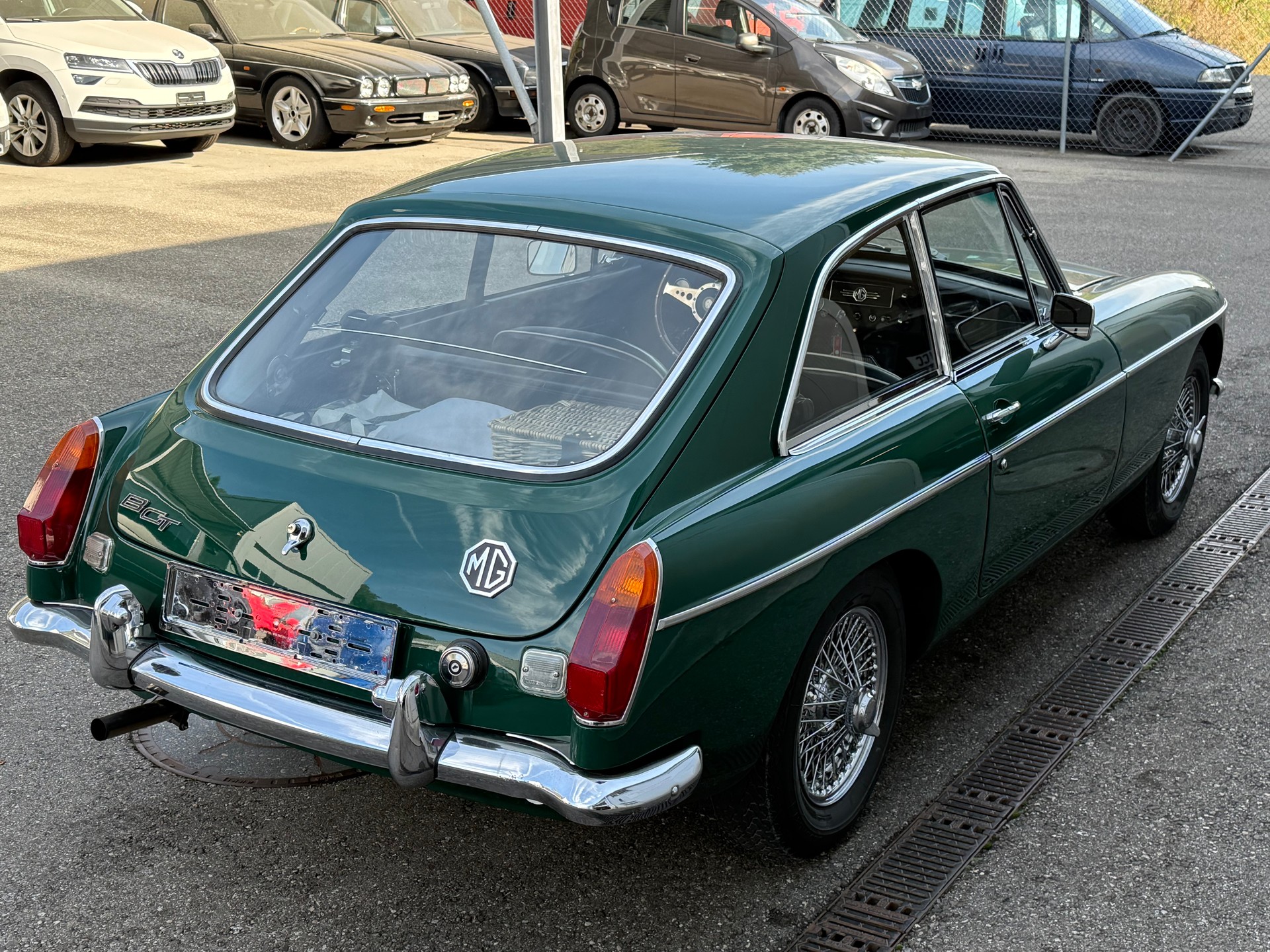 MG MGB GT-image-4